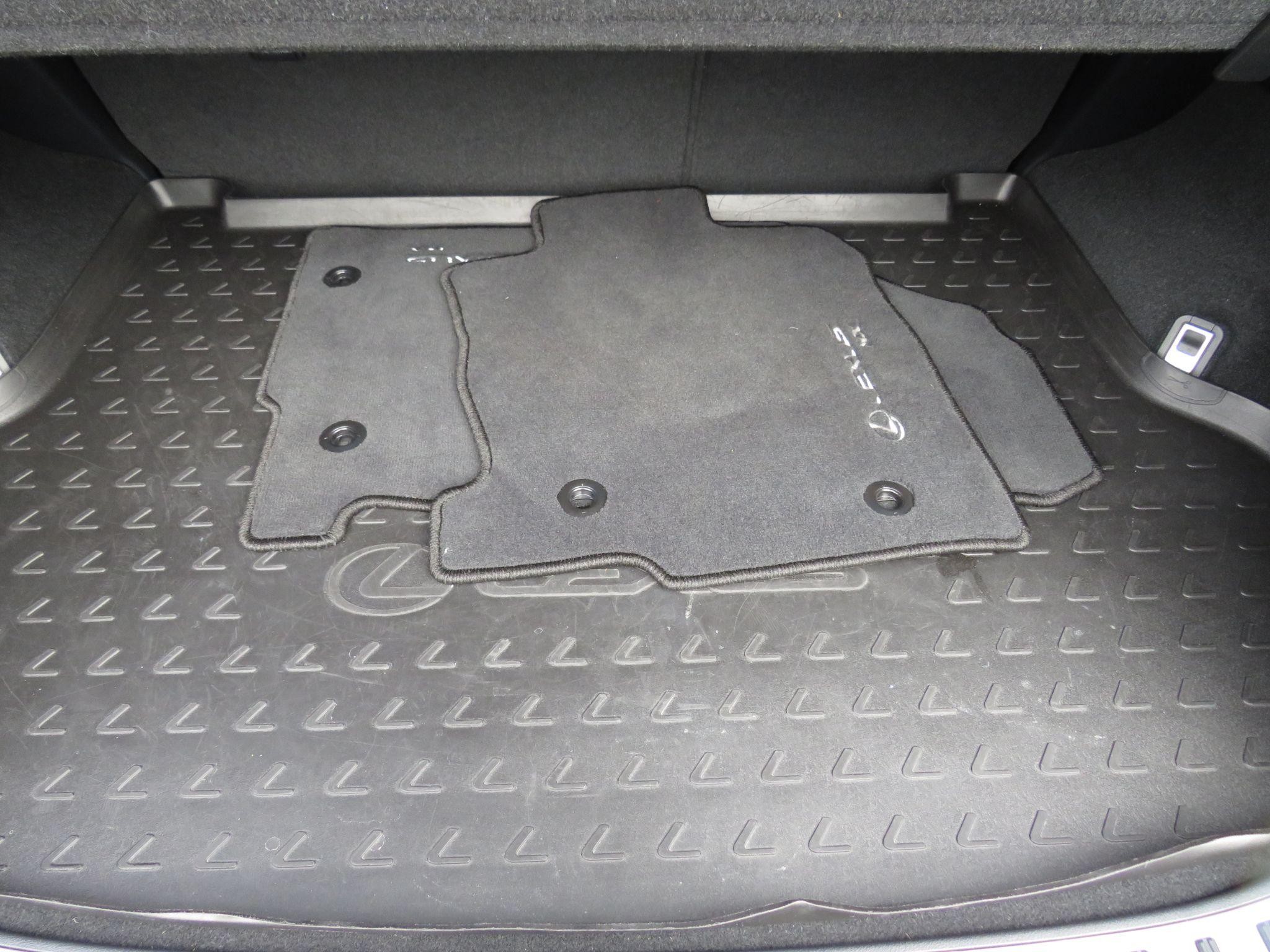 Lexus NX Self-Charging Hybrid Image 23