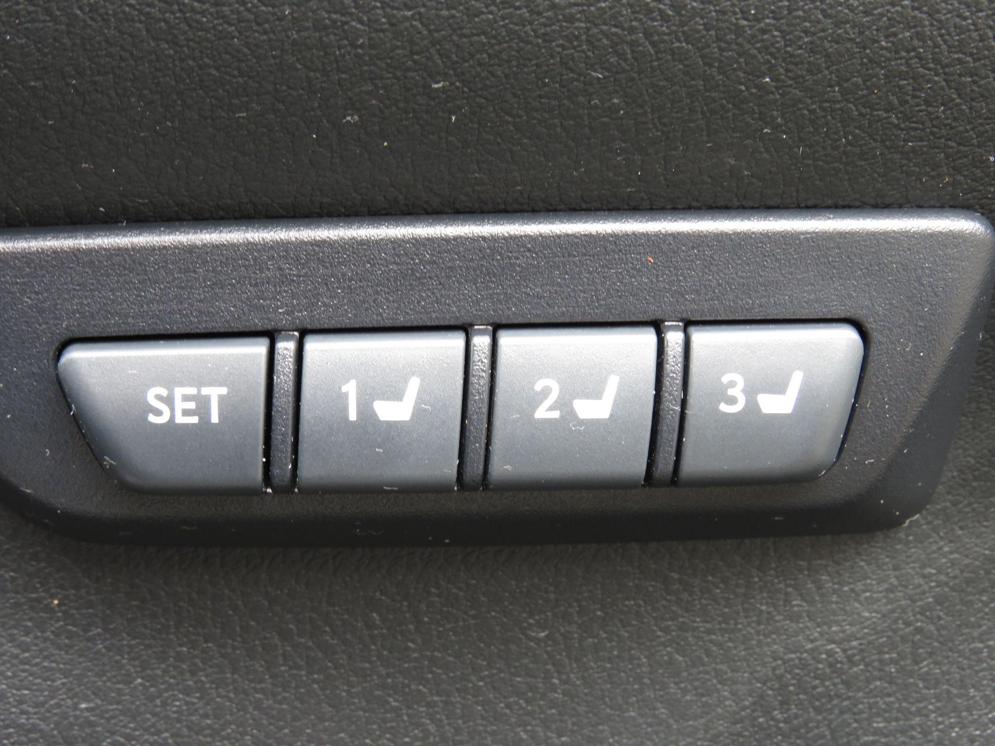 Lexus NX Self-Charging Hybrid Image 28