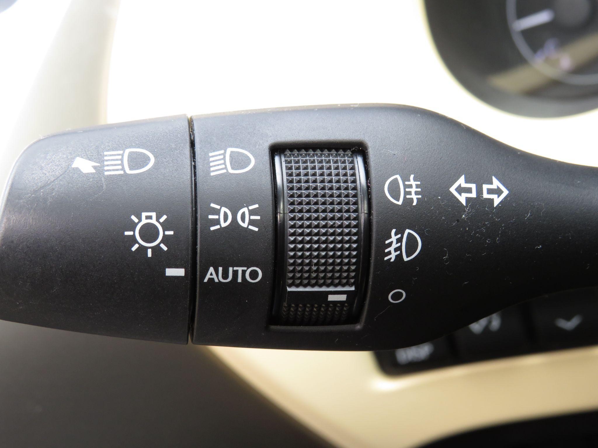 Lexus NX Self-Charging Hybrid Image 38