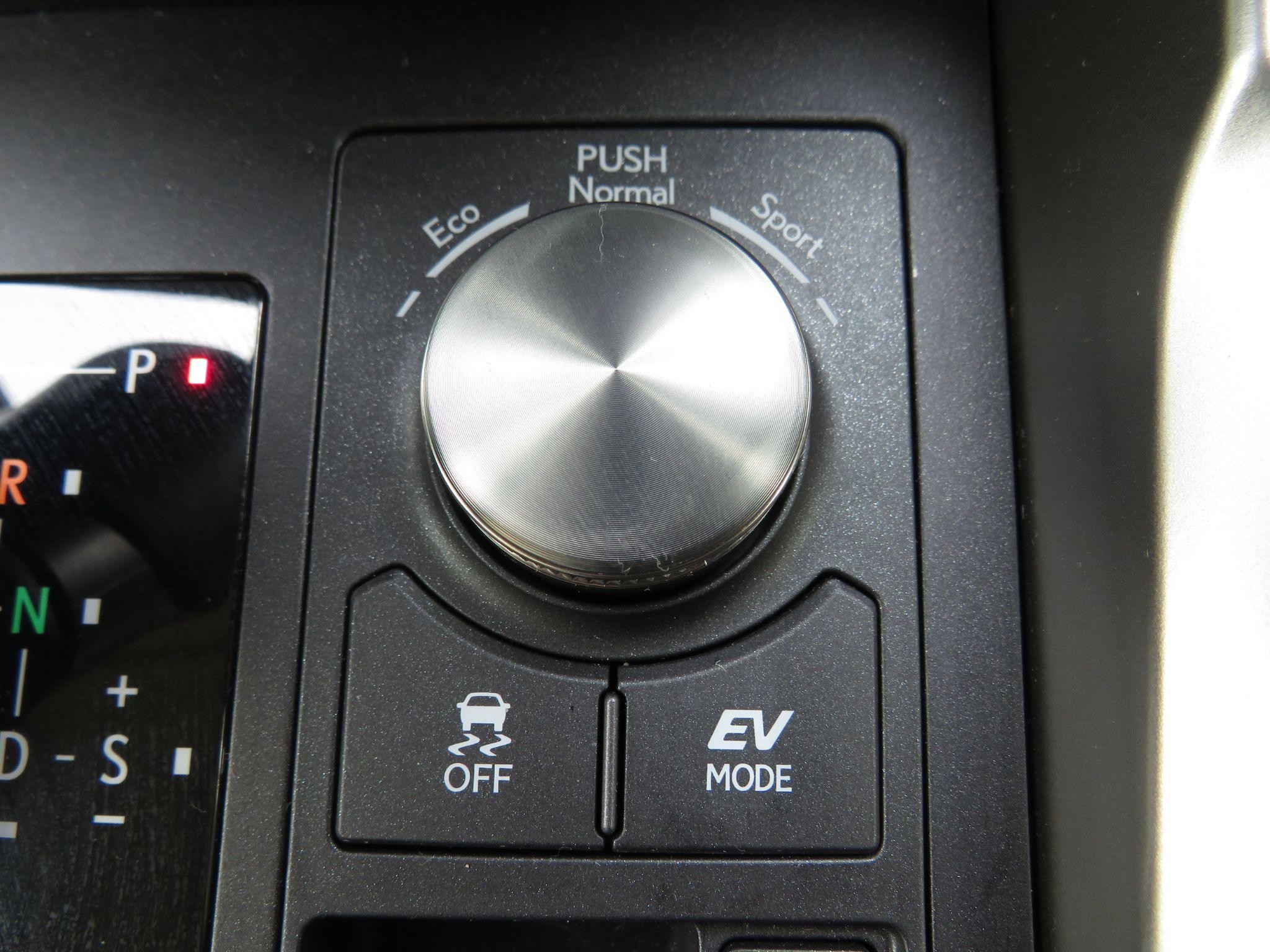 Lexus NX Self-Charging Hybrid Image 50