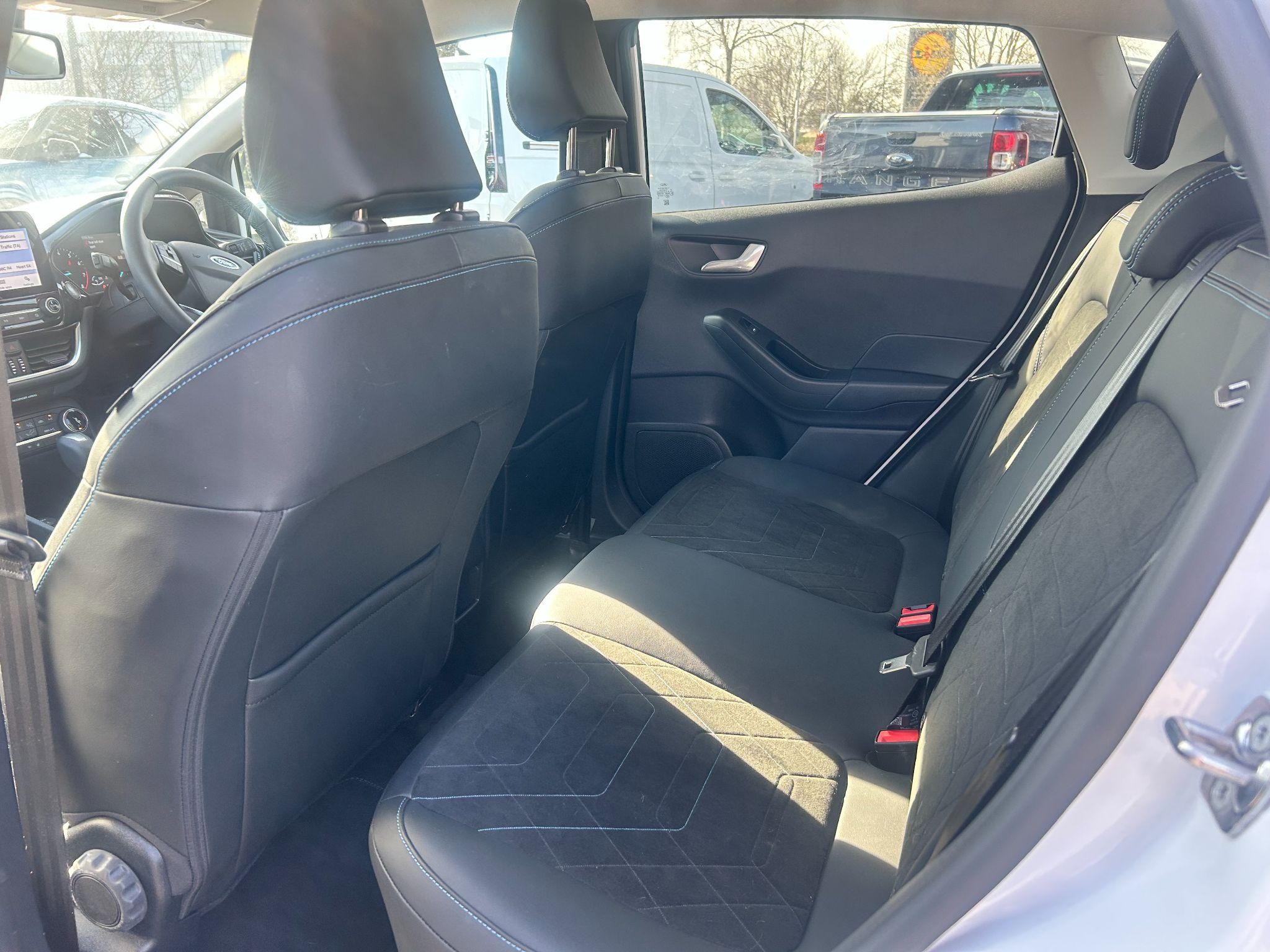 Ford Fiesta Image 18