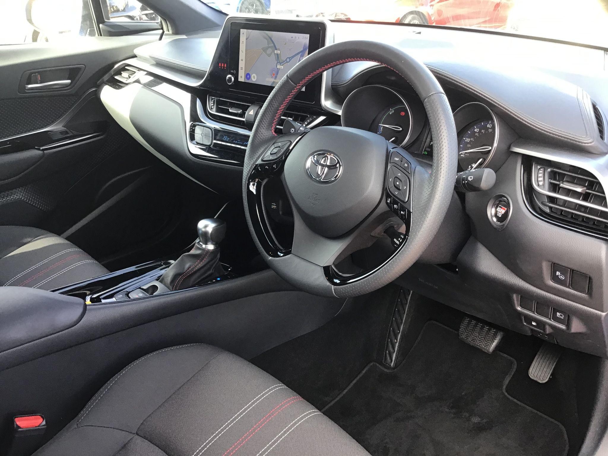 Toyota C-HR Image 15
