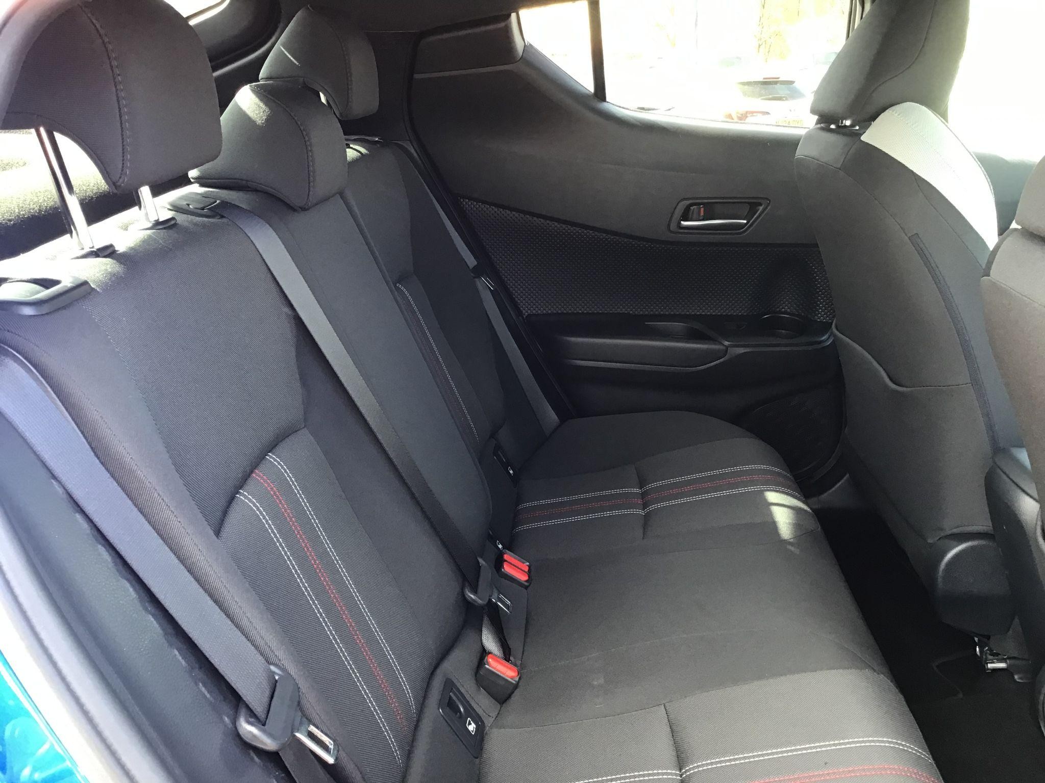 Toyota C-HR Image 19