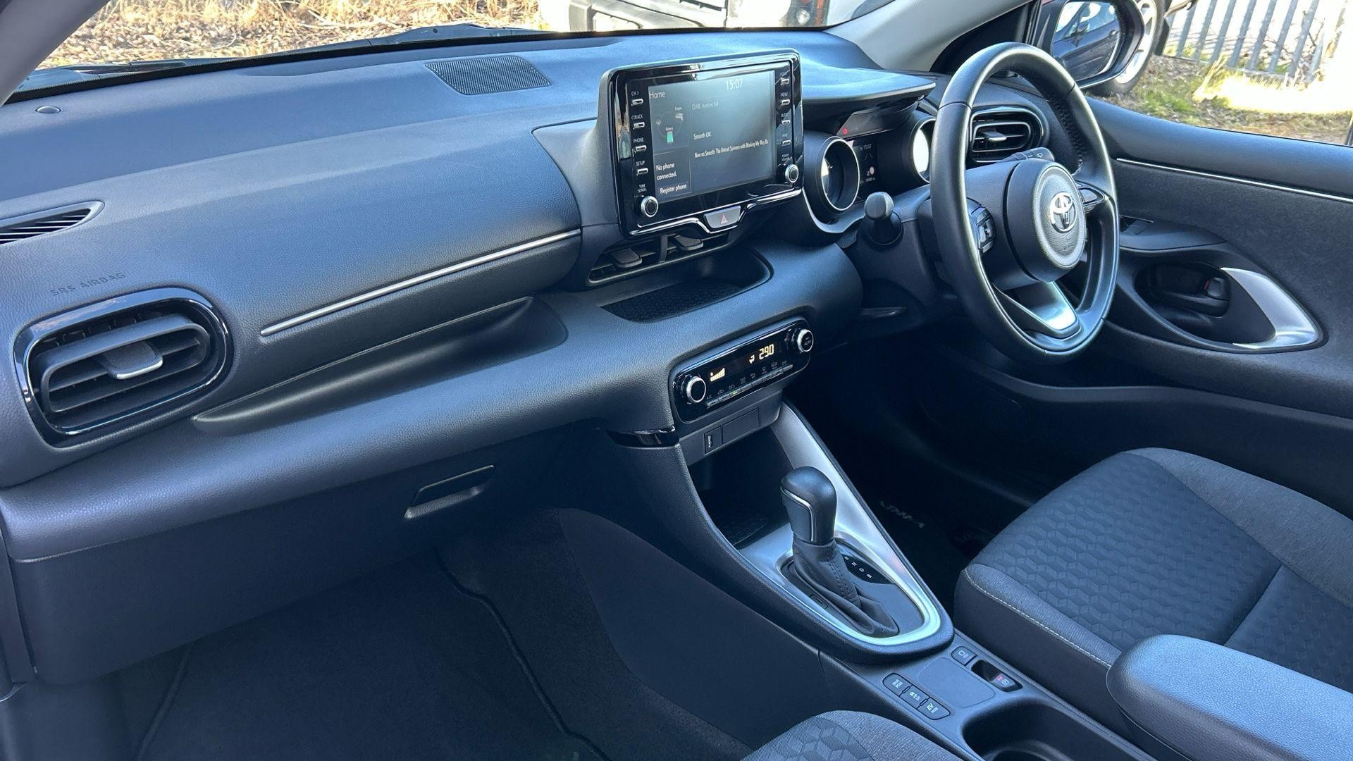 Toyota Yaris Image 42