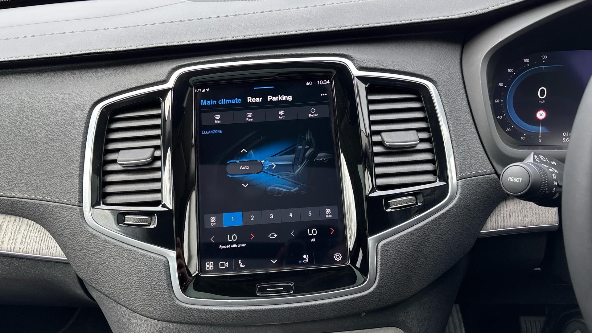Volvo XC90 Image 33