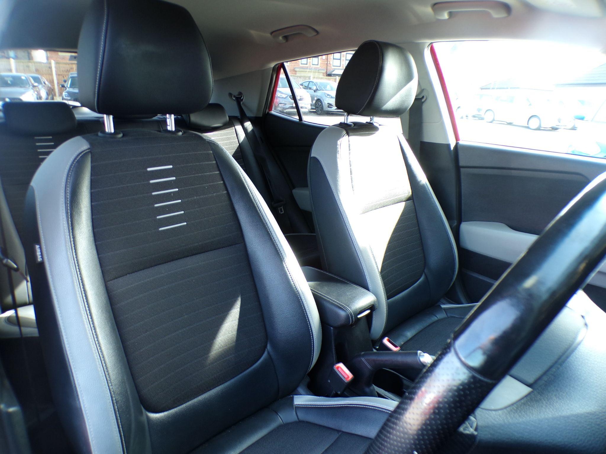 Kia Stonic Image 13