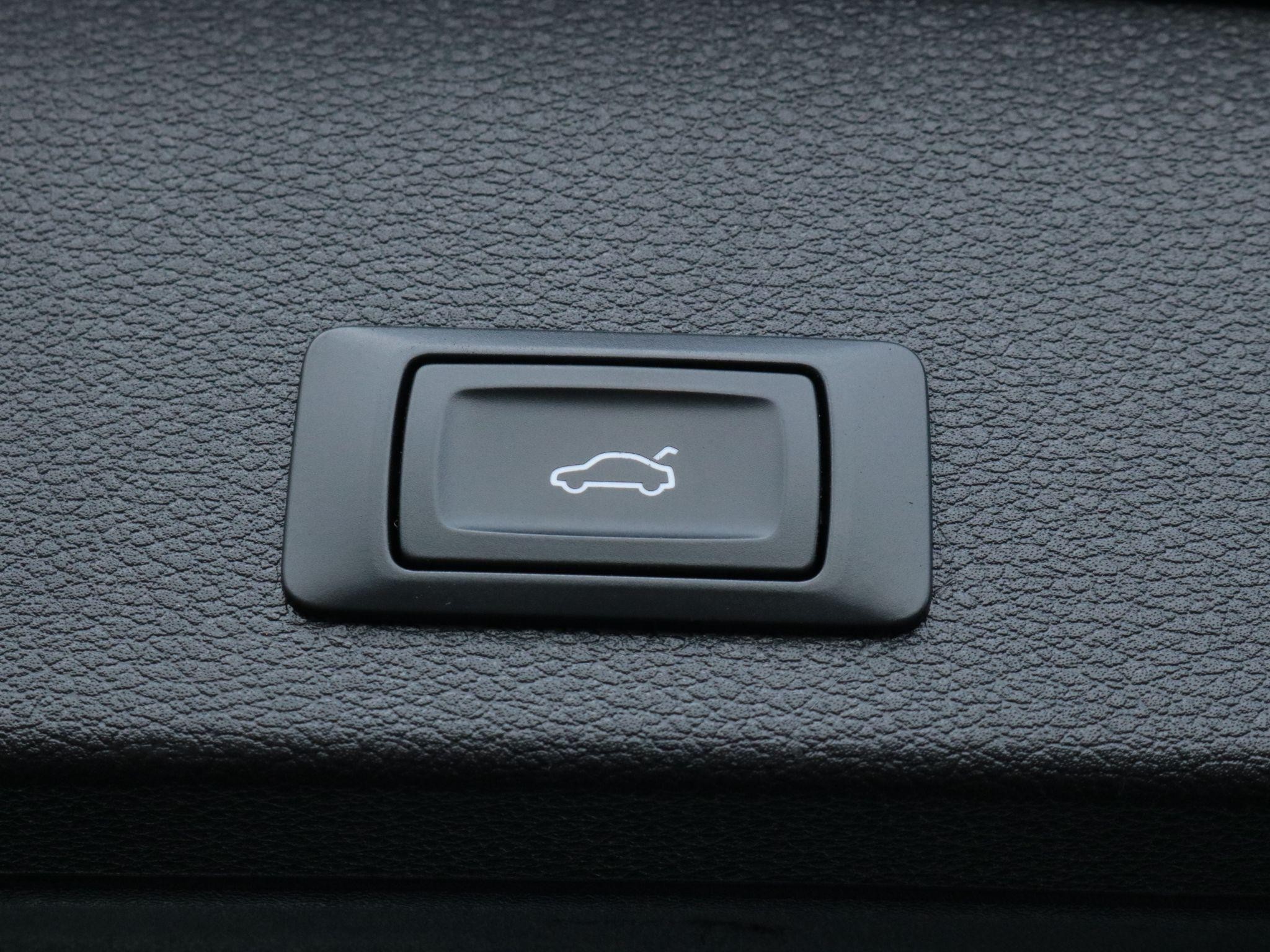 Audi Q2 Image 12