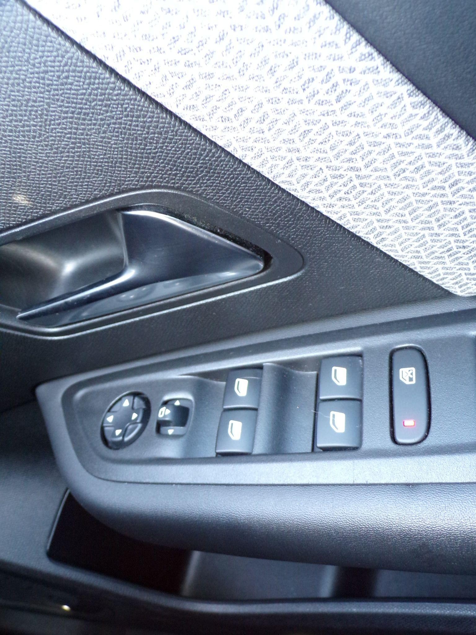 Citroen C4 Image 16