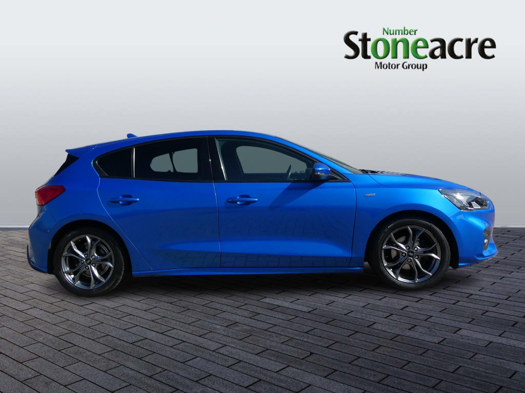 Ford Focus Image 2