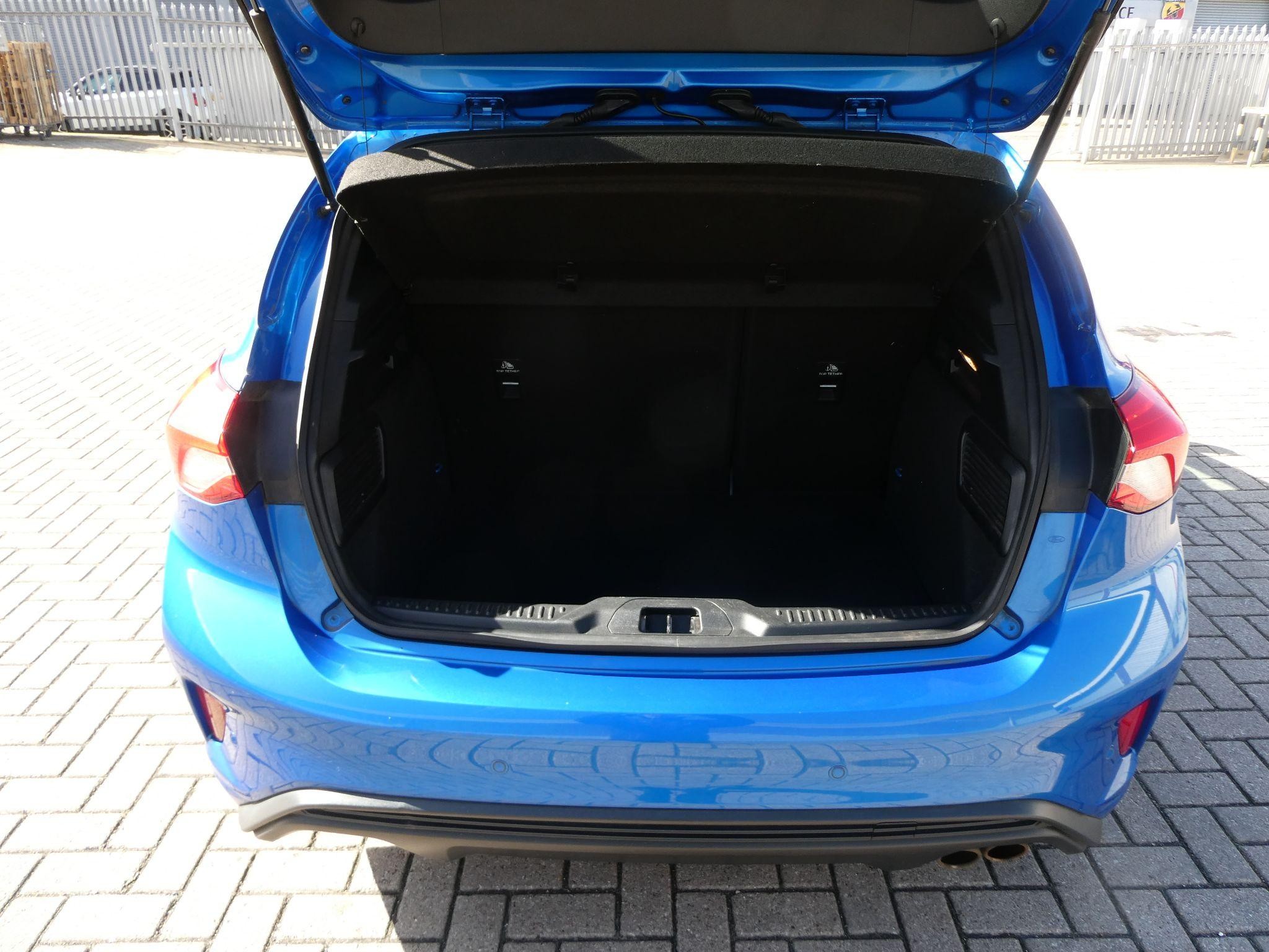 Ford Focus Image 10