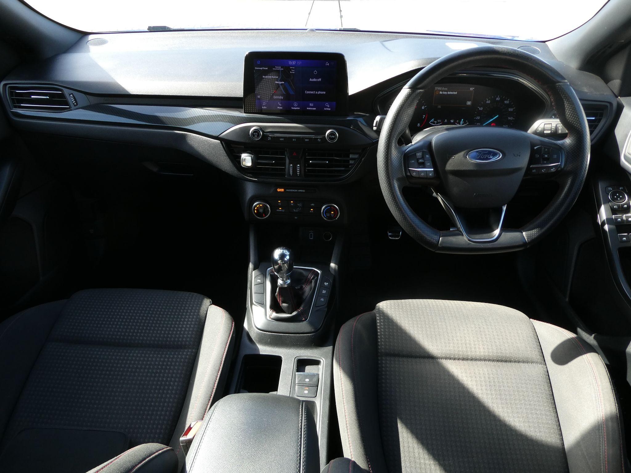 Ford Focus Image 12