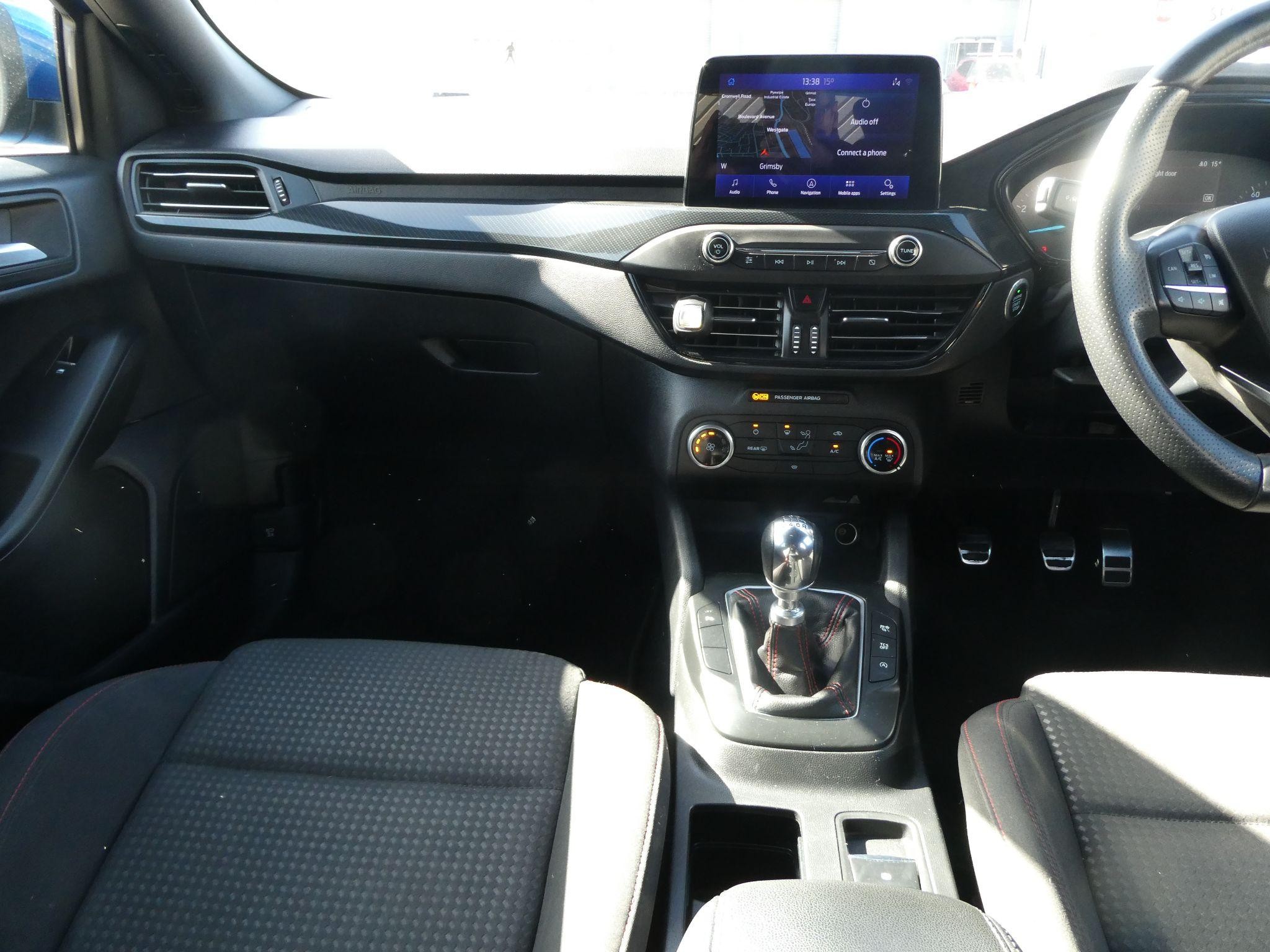Ford Focus Image 16