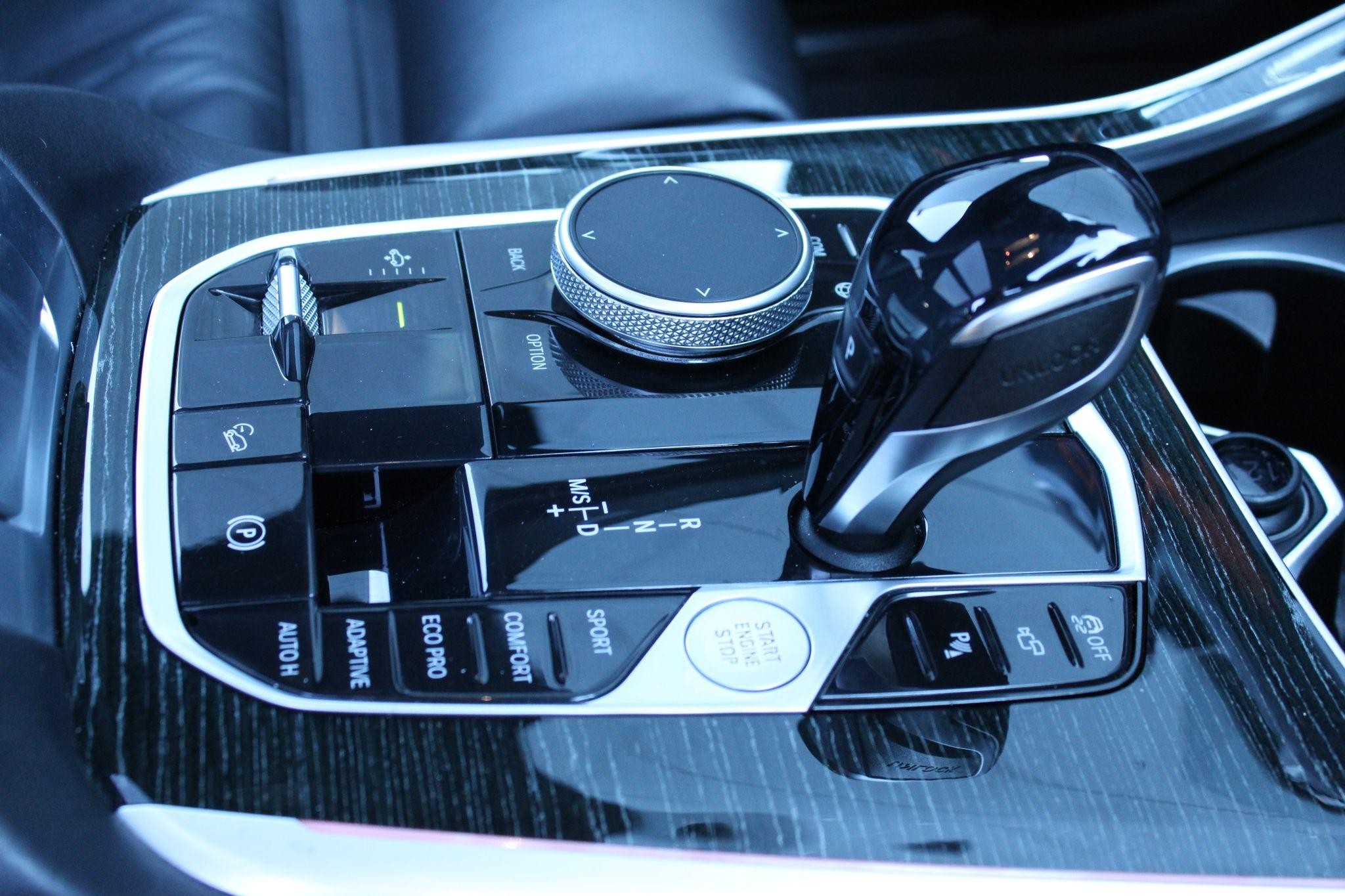 BMW X7 Image 9