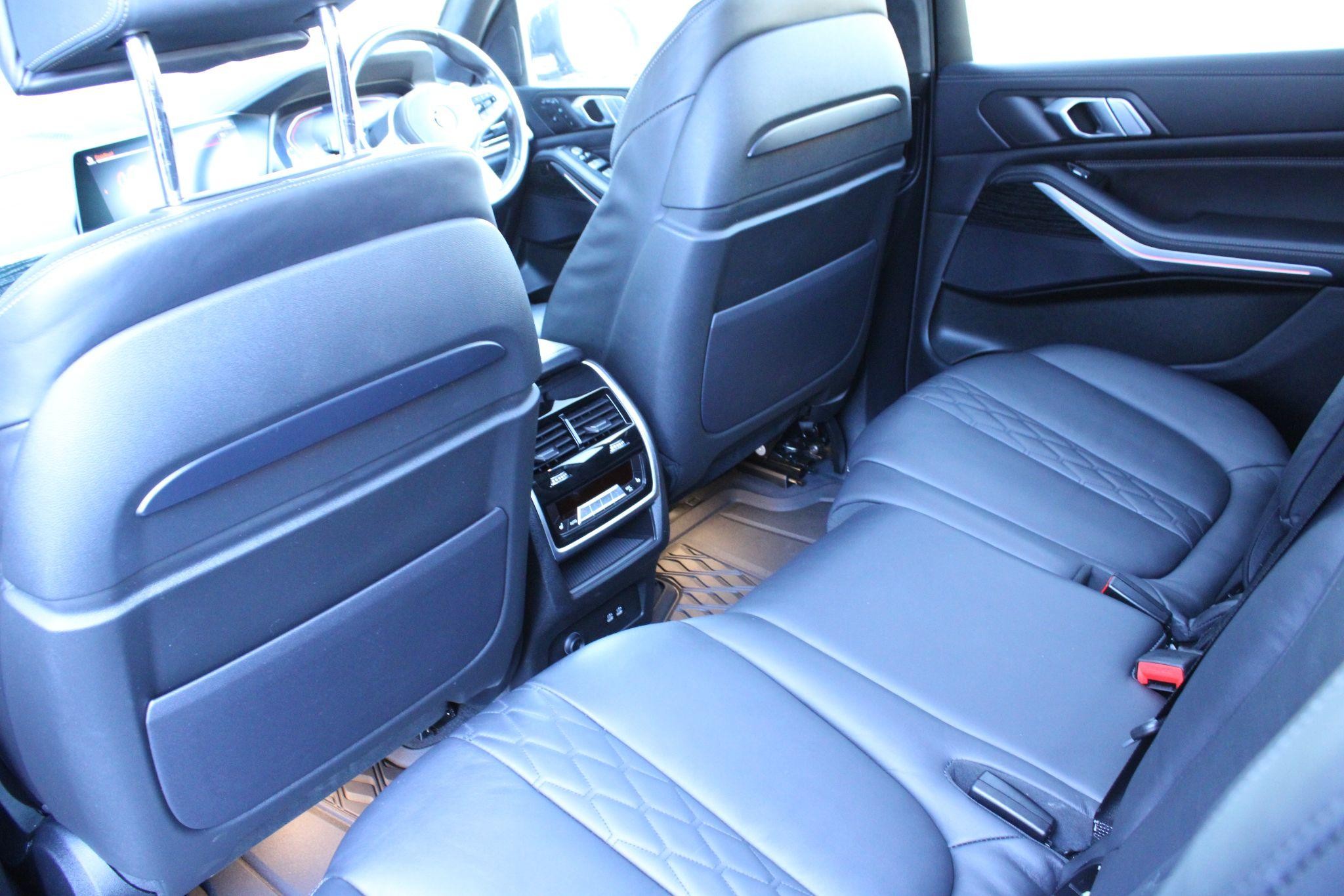 BMW X7 Image 12