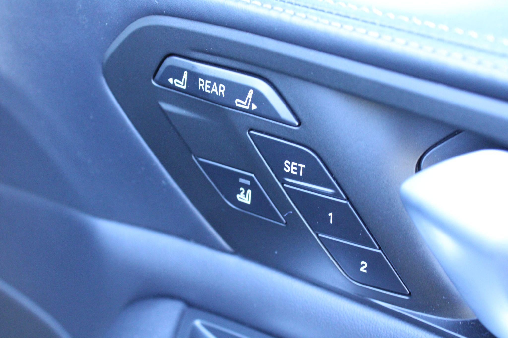 BMW X7 Image 14