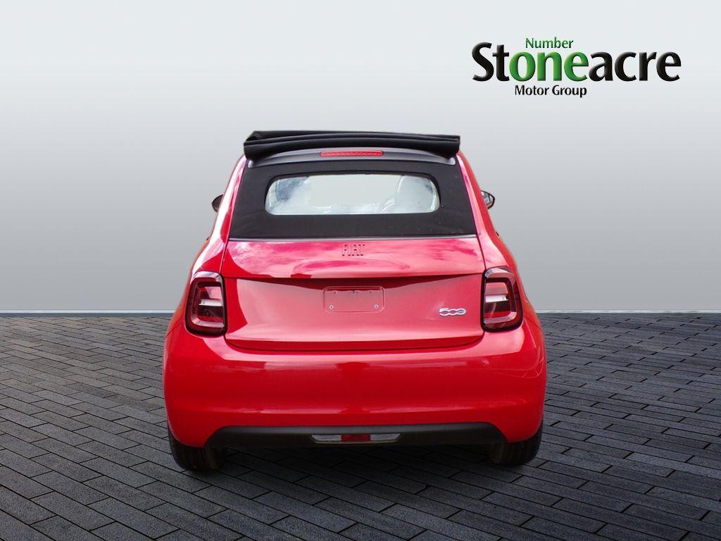 Fiat 500e C Image 6
