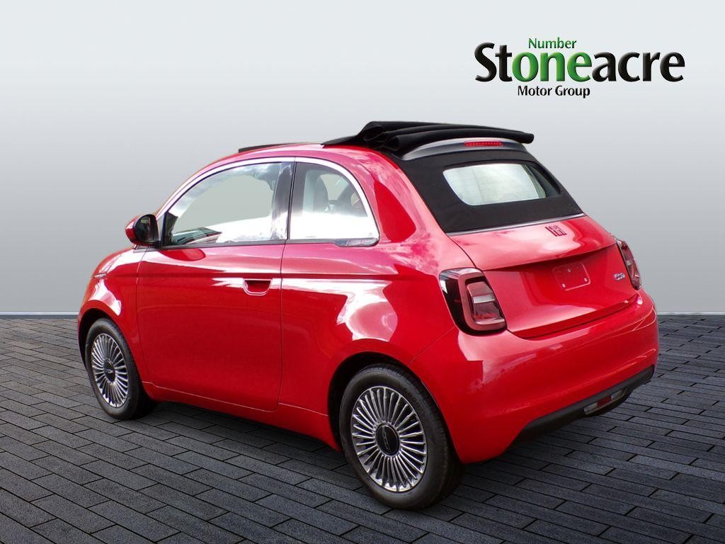 Fiat 500e C Image 7
