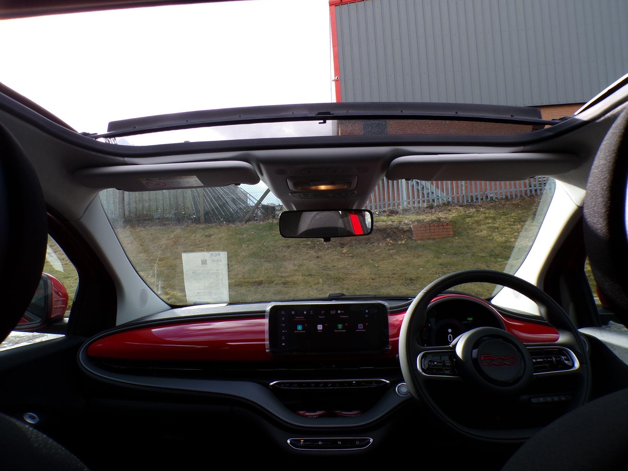 Fiat 500e C Image 33