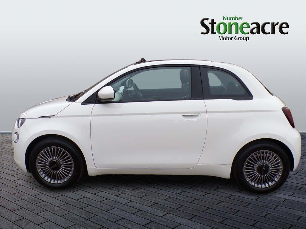 Abarth 500e Cabrio Image 7