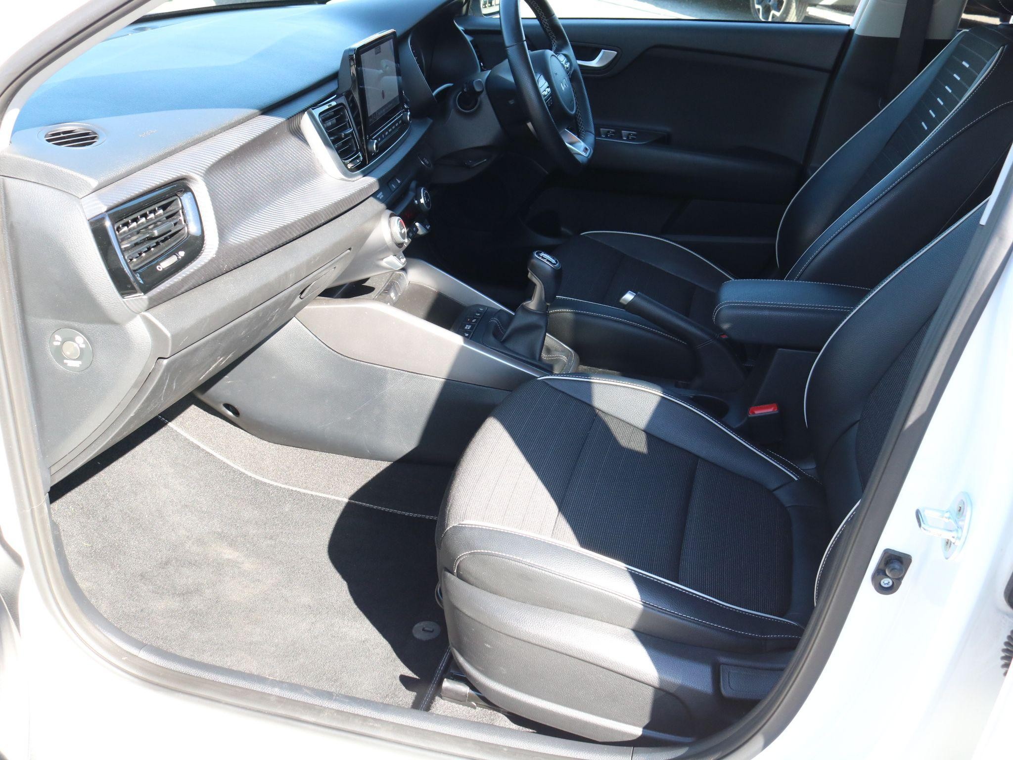 Kia Rio Image 14