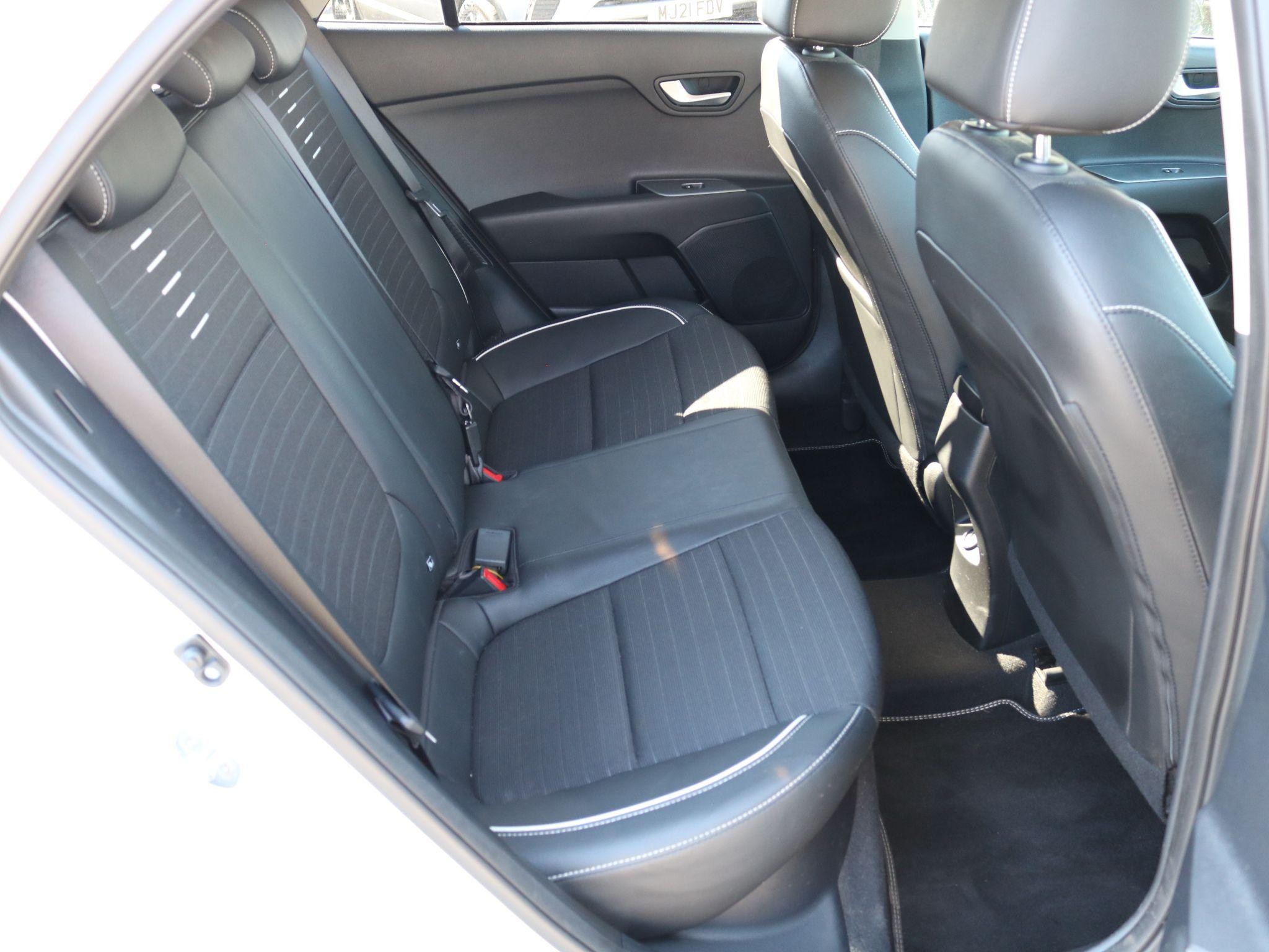 Kia Rio Image 23