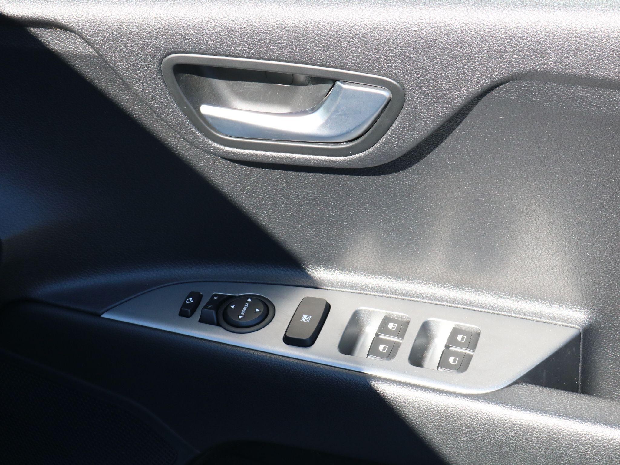 Kia Rio Image 26