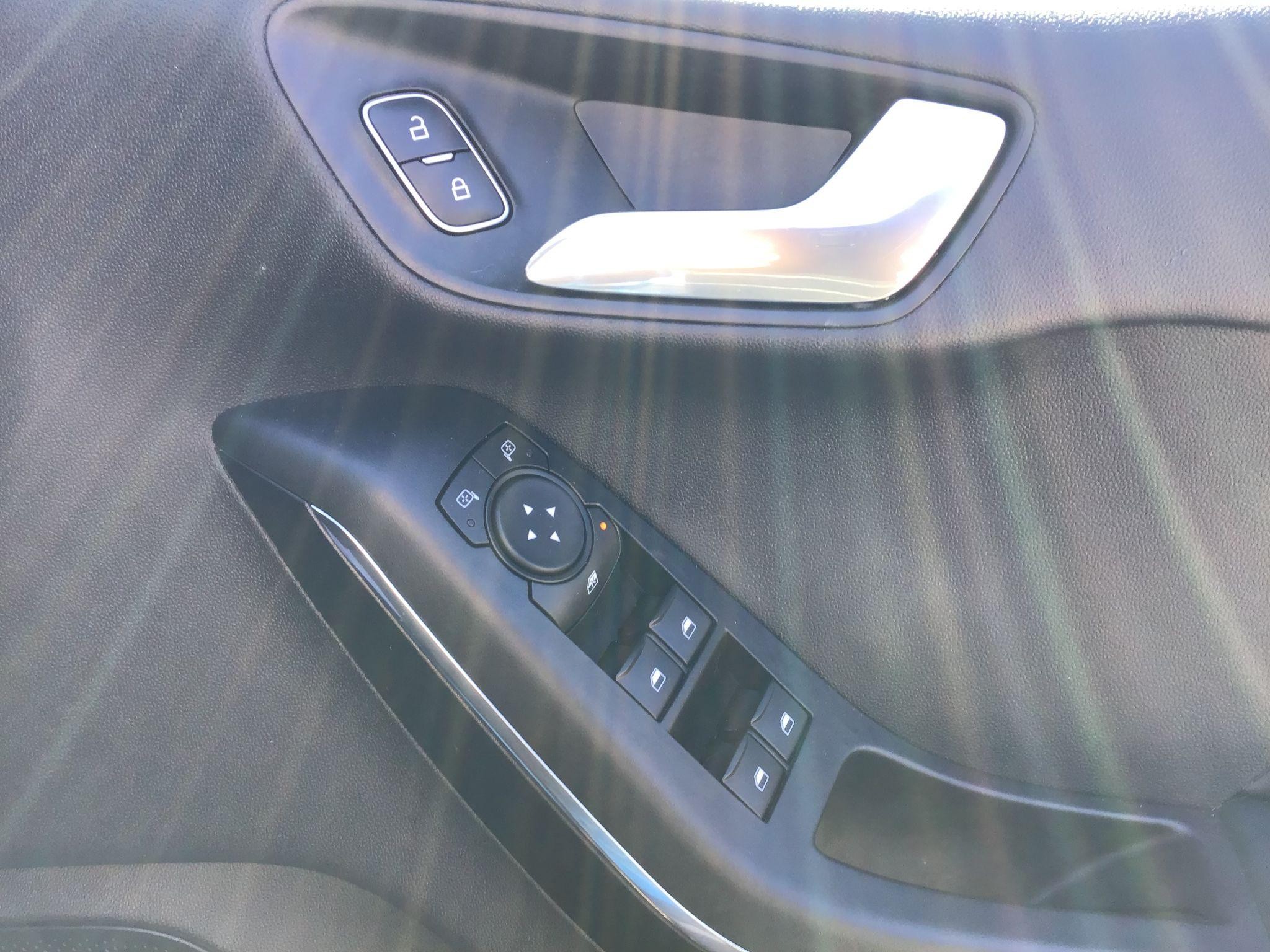 Ford Fiesta Image 18