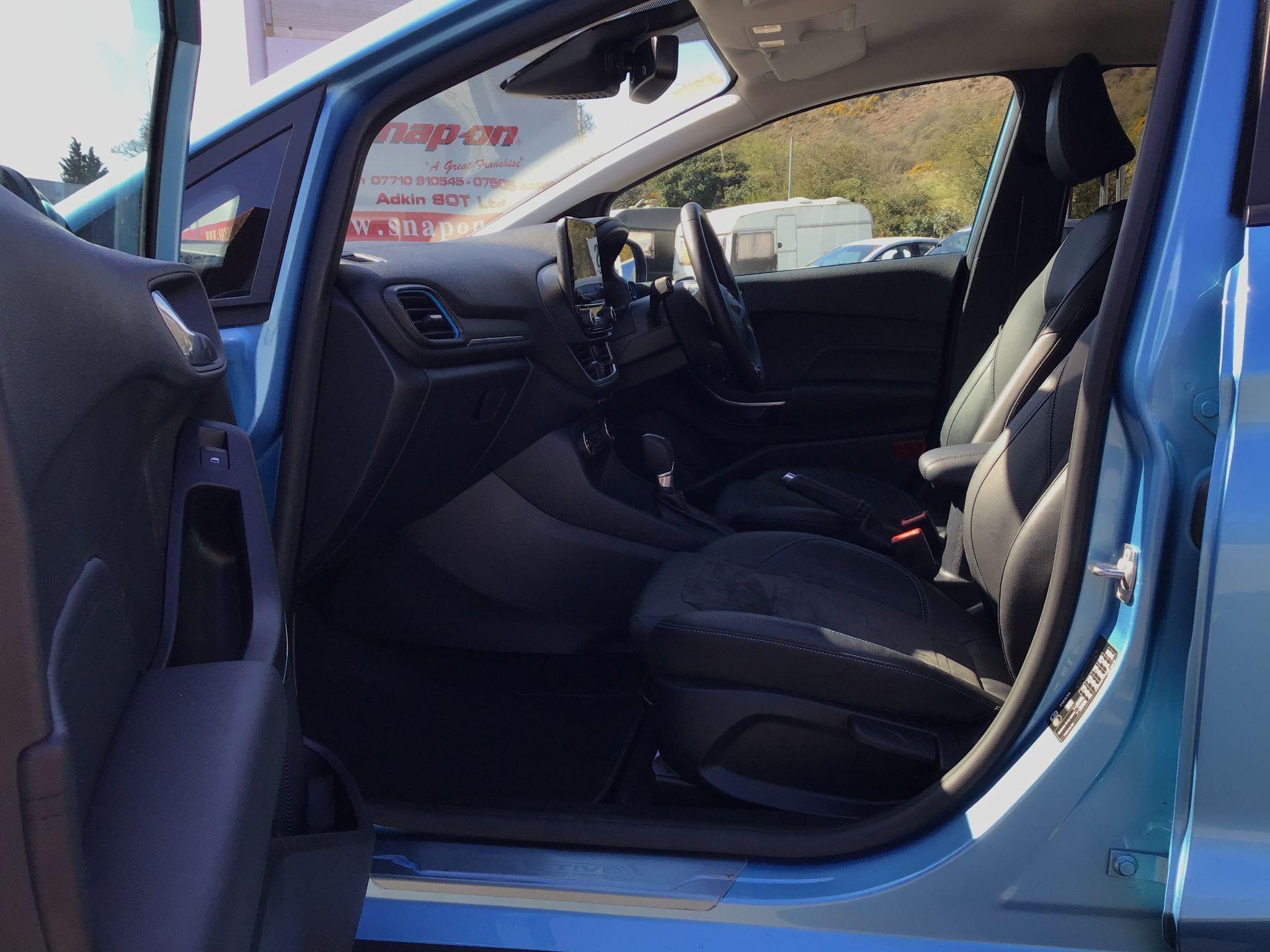 Ford Fiesta Image 24