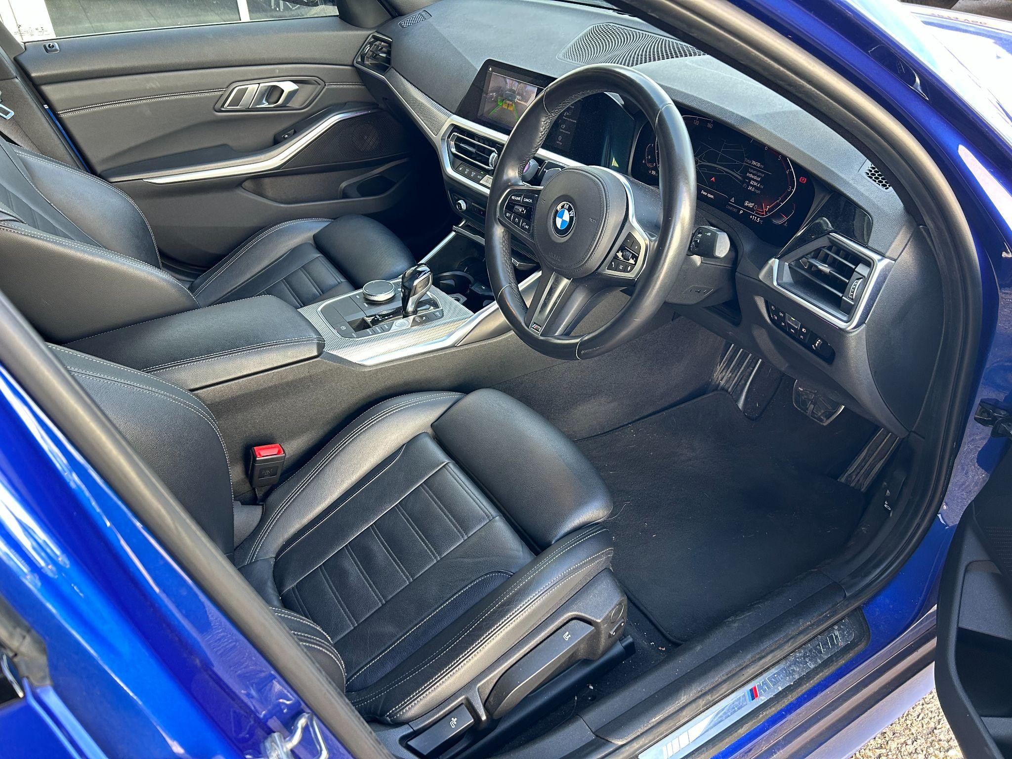 BMW 3 Series Image 11