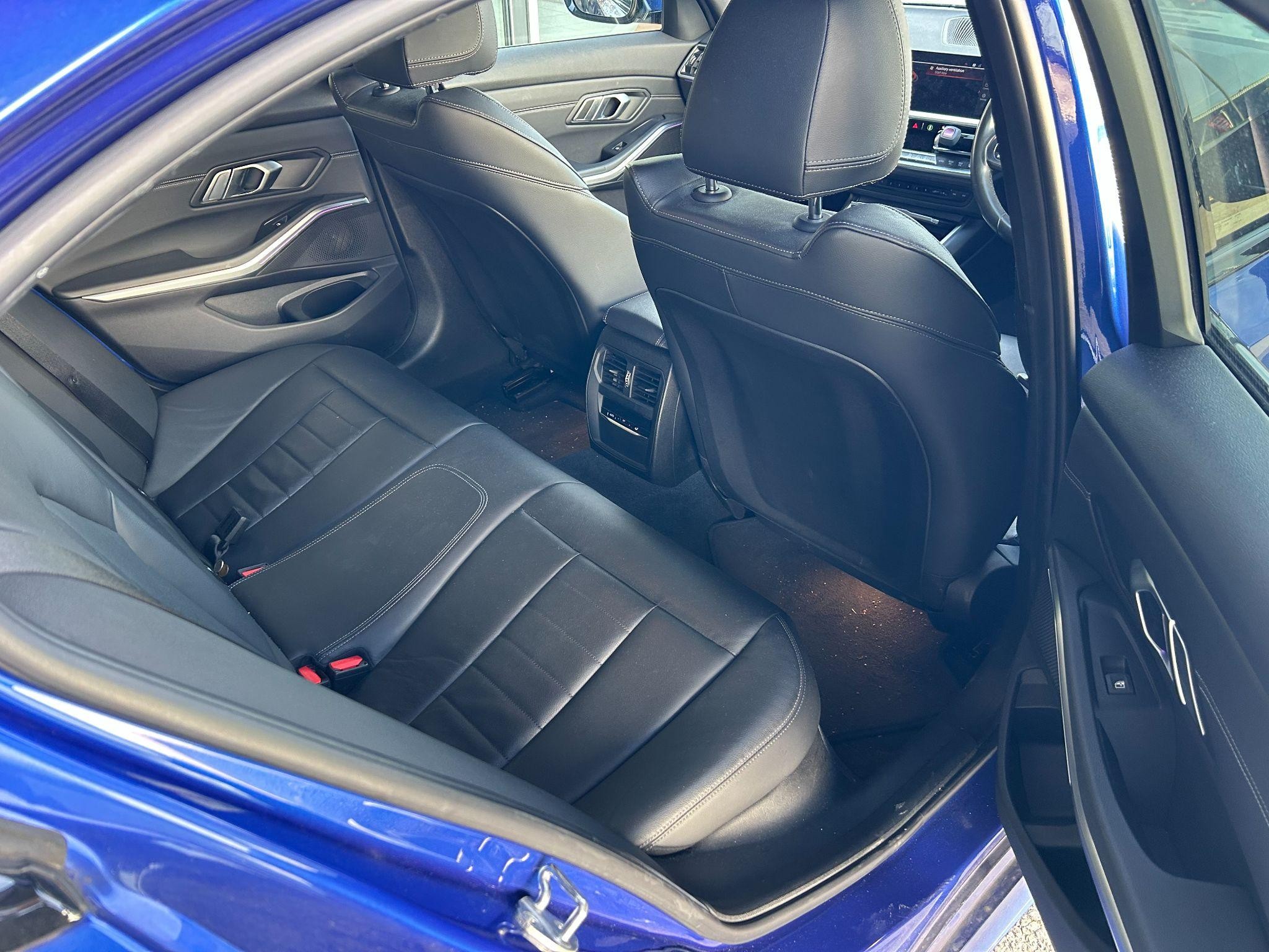 BMW 3 Series Image 17
