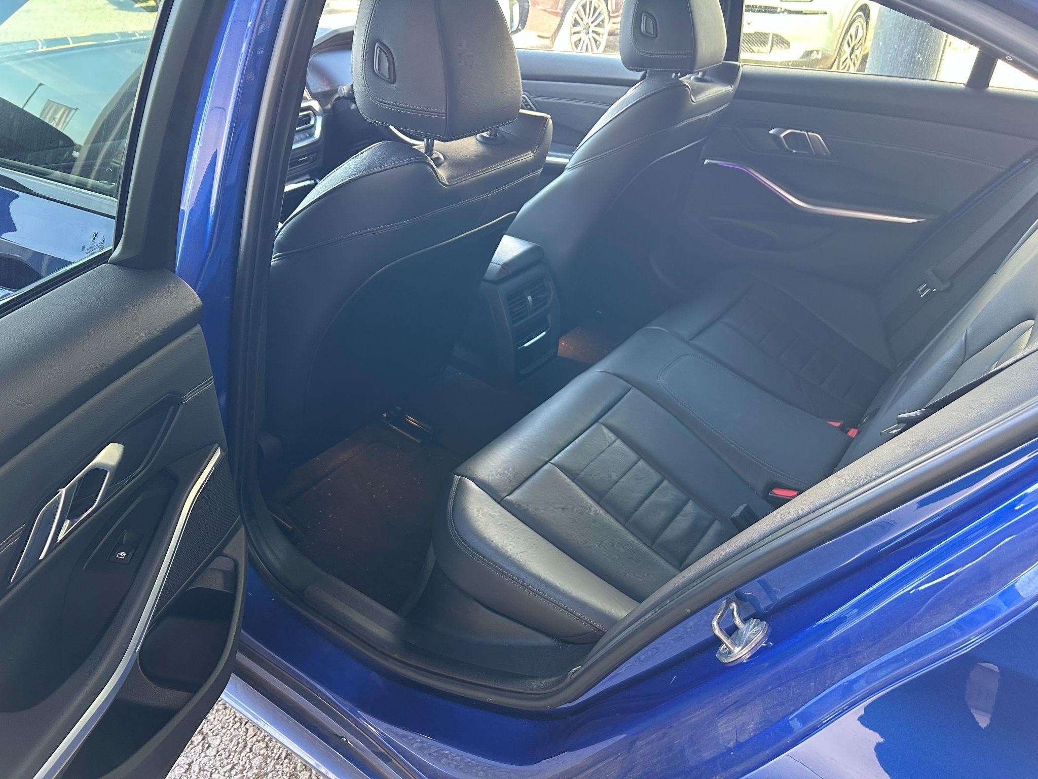 BMW 3 Series Image 18