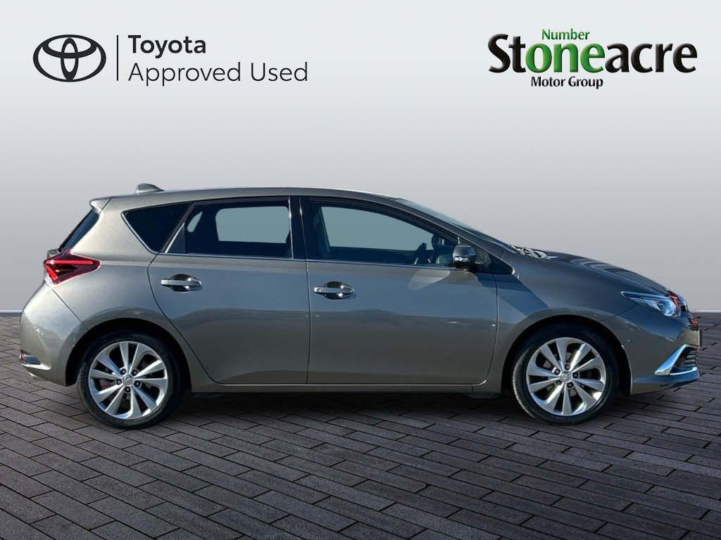 Toyota Auris Image 4