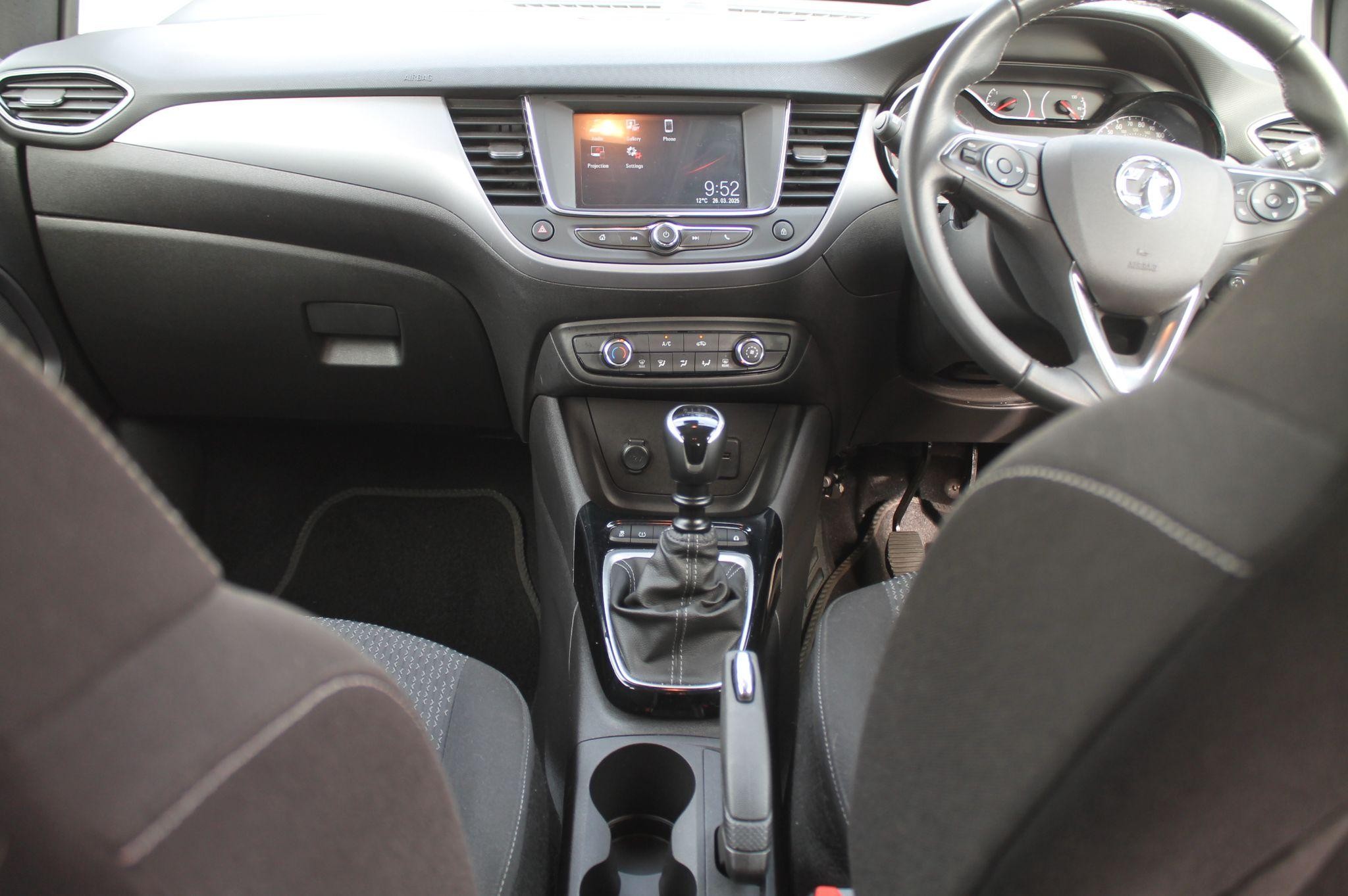 Vauxhall Crossland Image 12