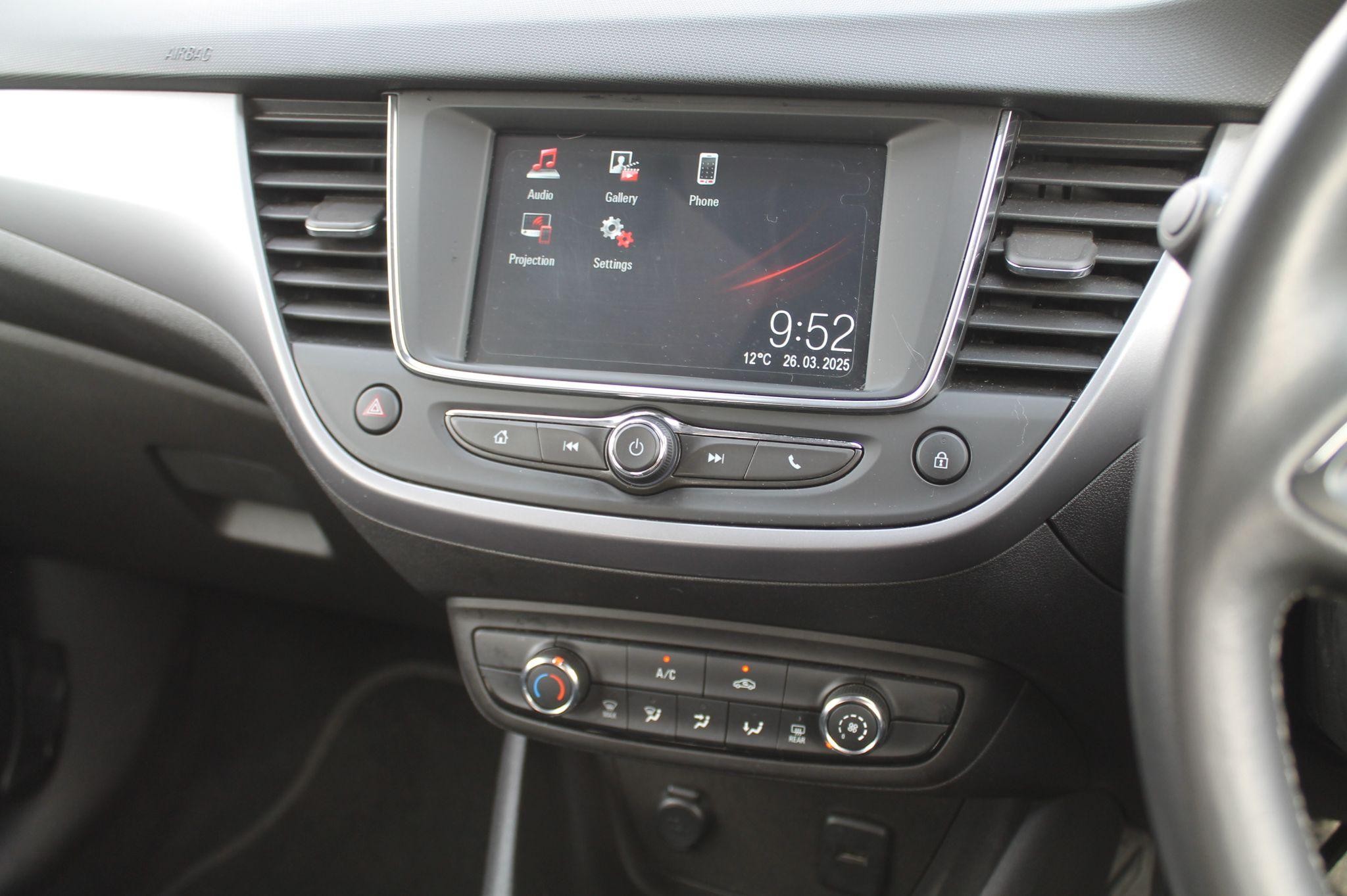 Vauxhall Crossland Image 16