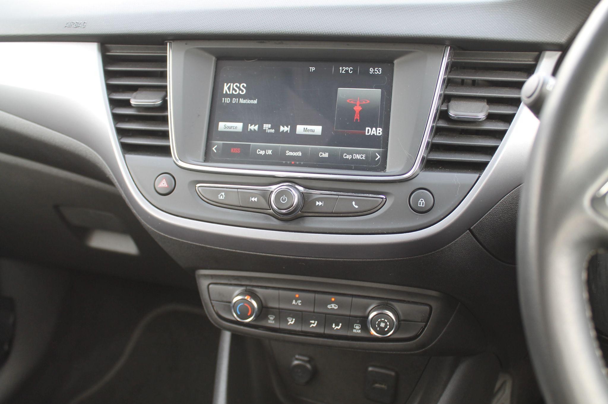 Vauxhall Crossland Image 17