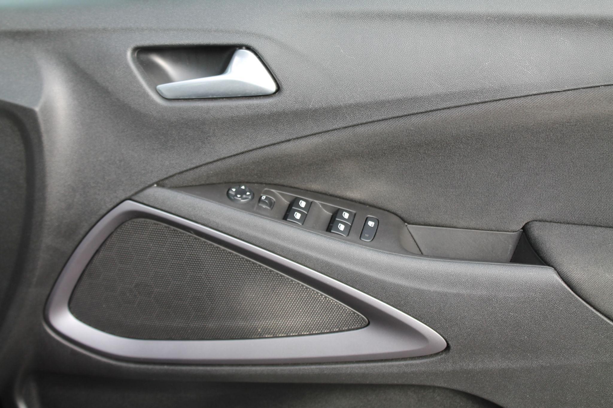 Vauxhall Crossland Image 24