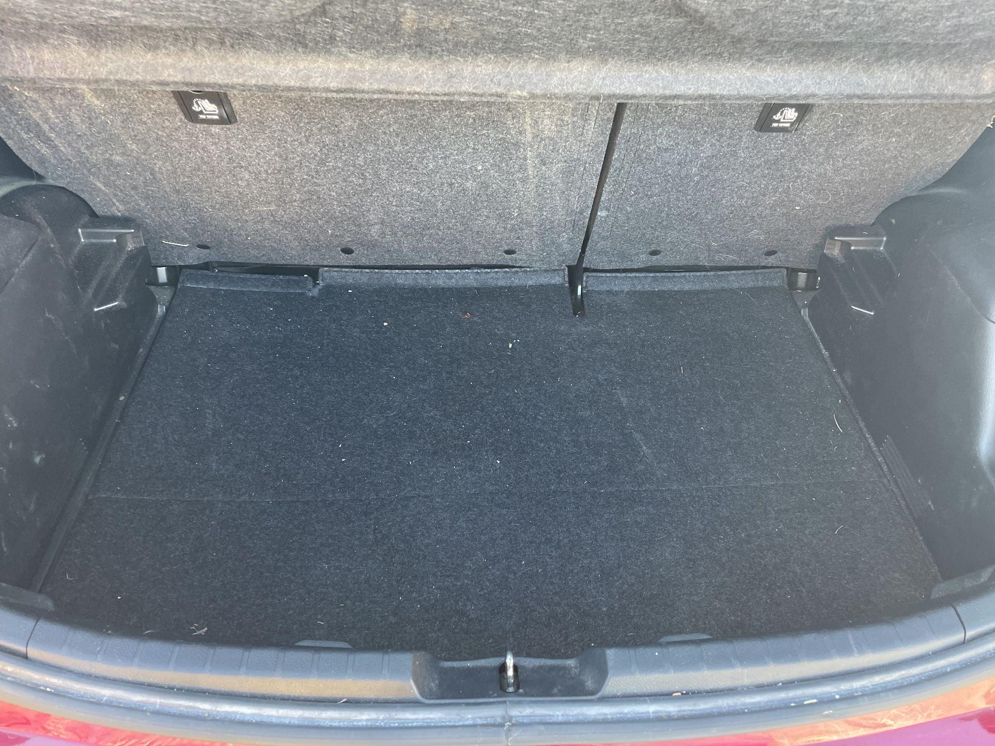 Toyota Yaris Image 18