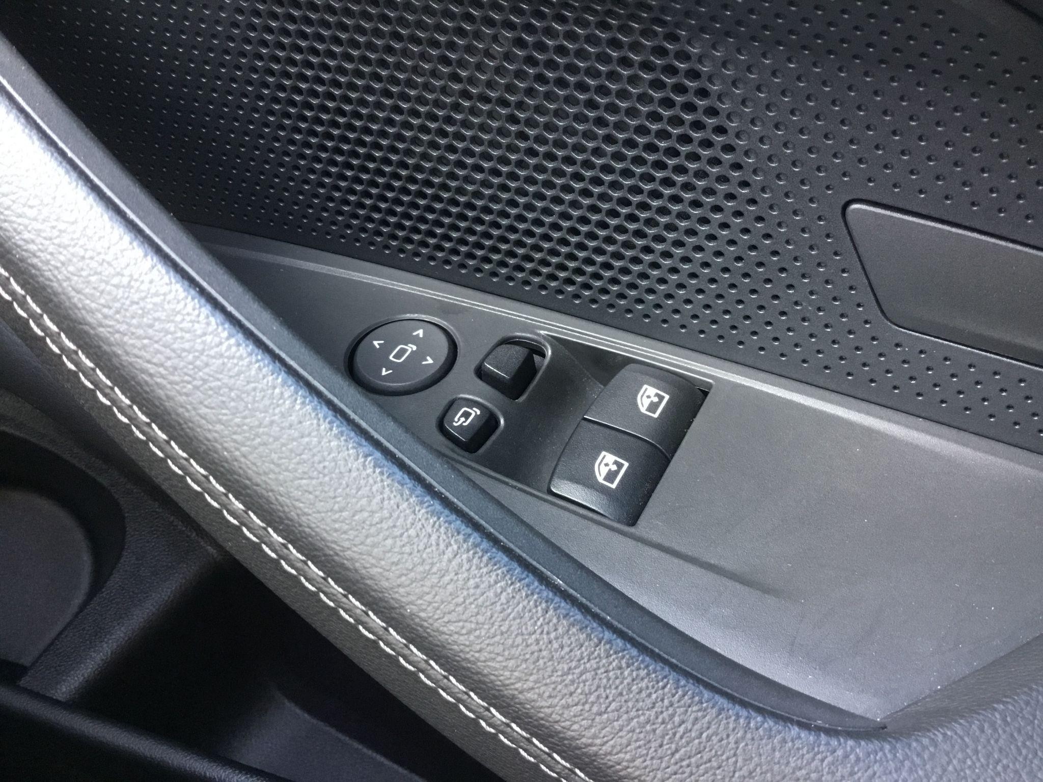 BMW 4 Series Image 16