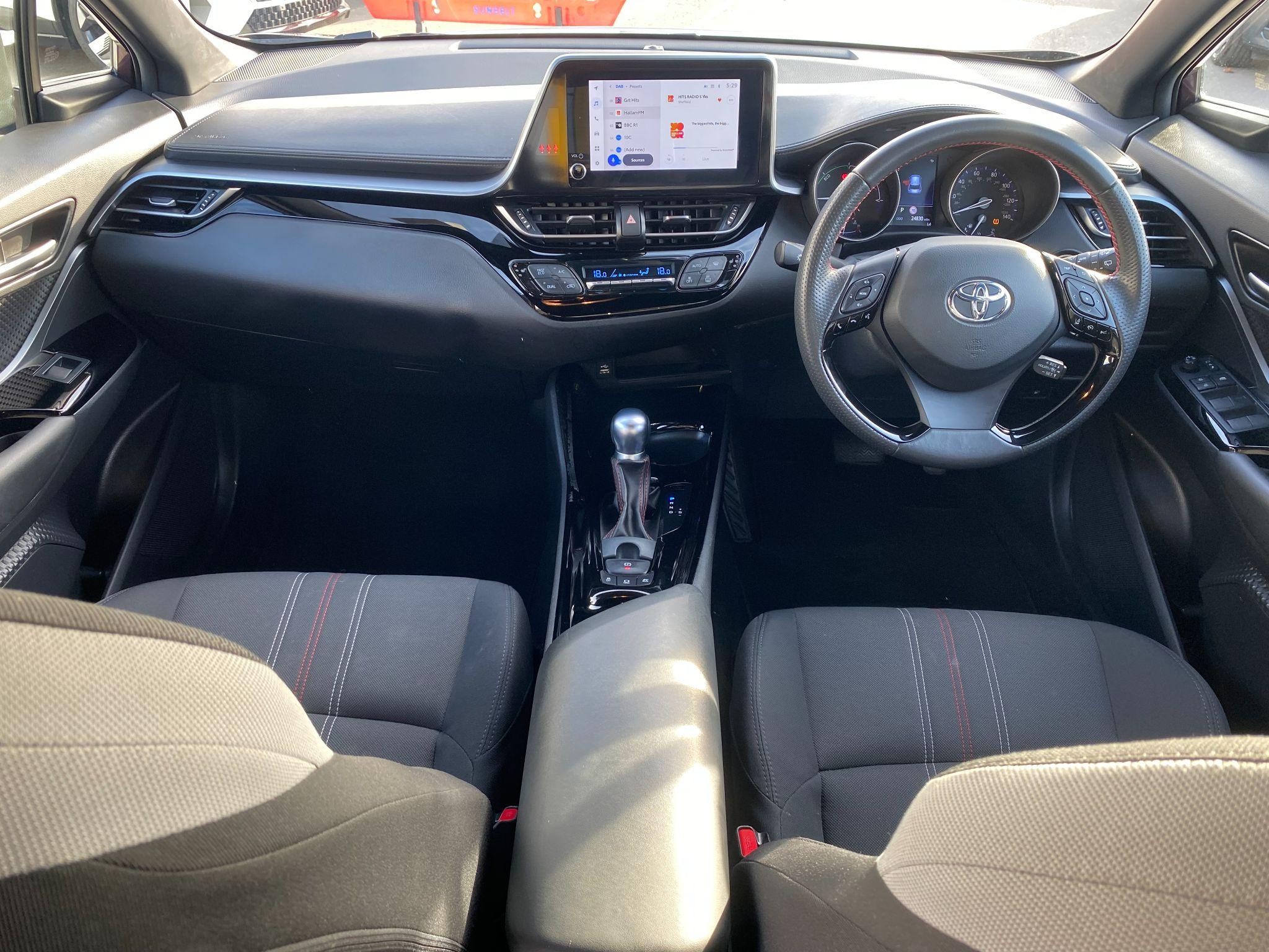 Toyota C-HR Image 13