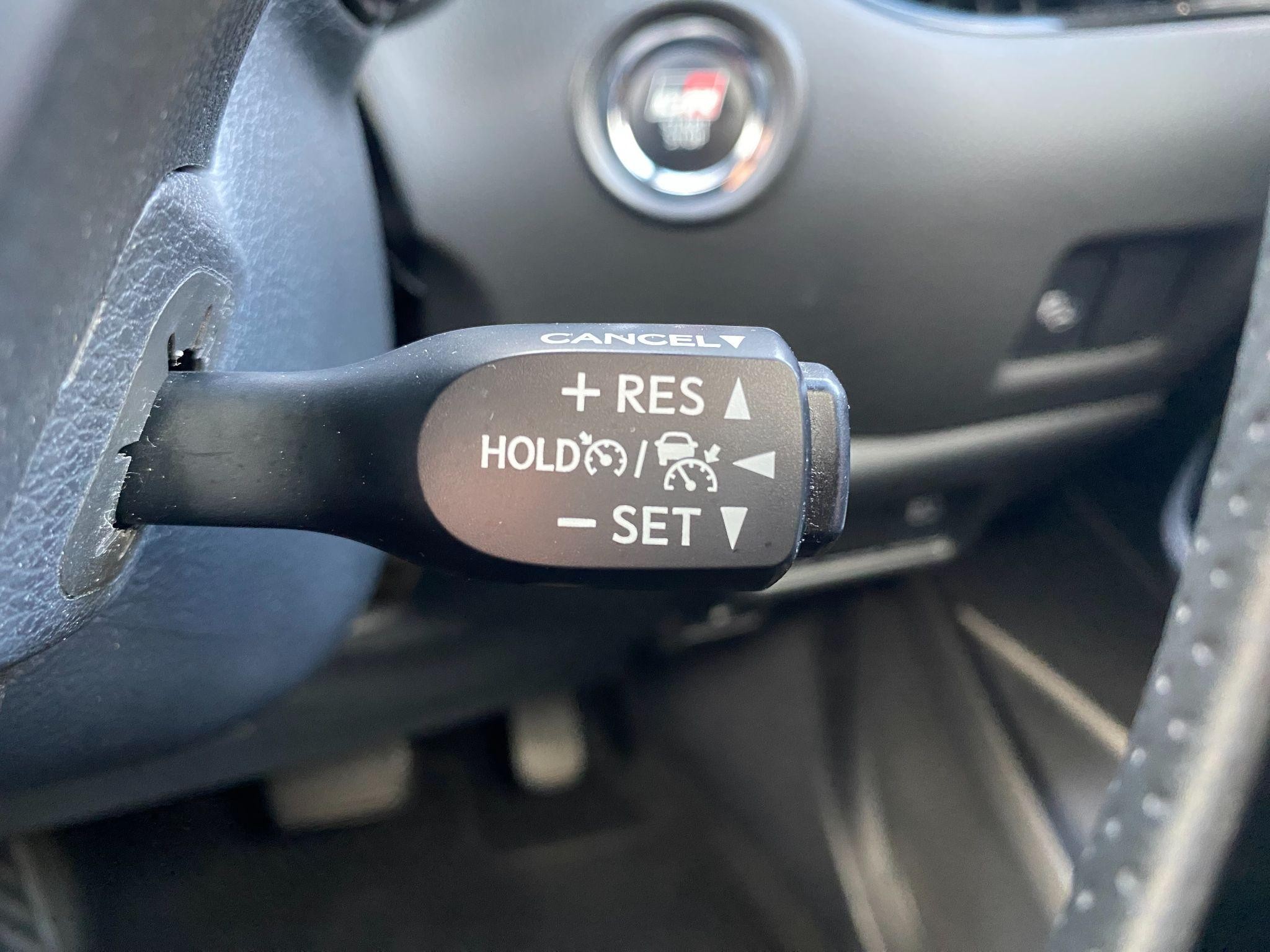 Toyota C-HR Image 17