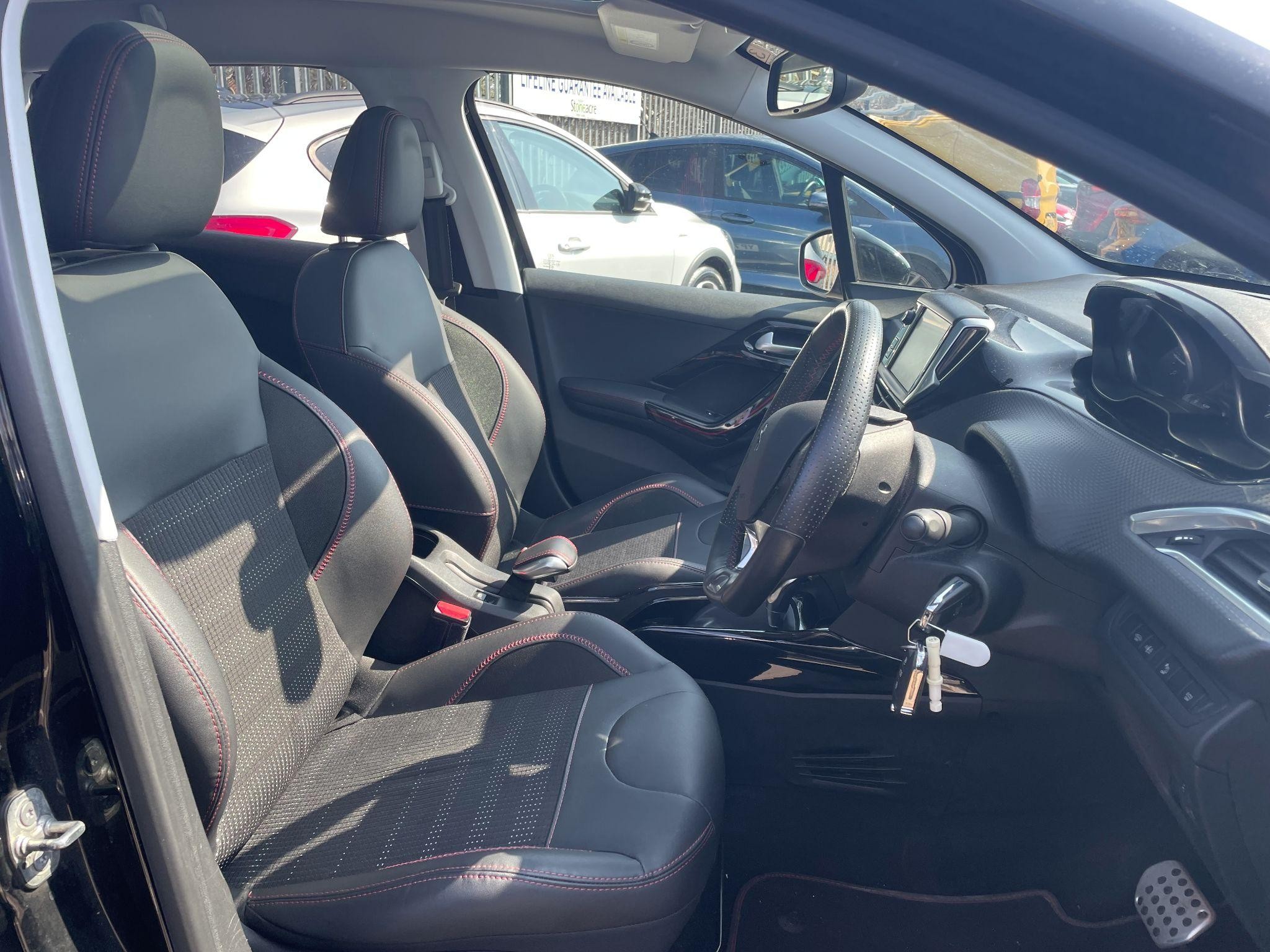 Peugeot 2008 Image 16