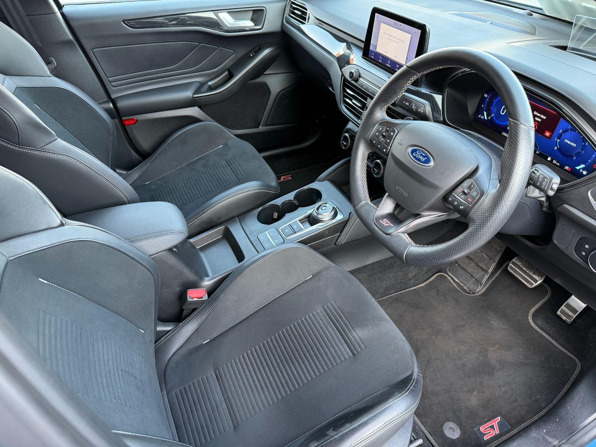 Ford Focus Image 9