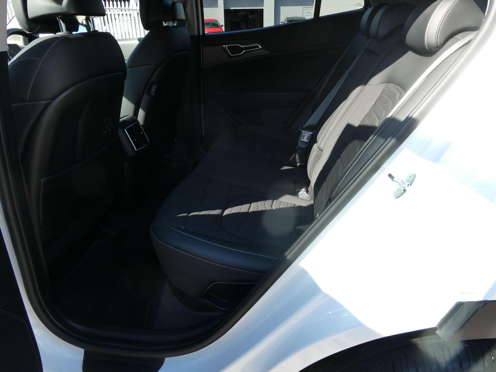 Kia Sportage Image 18
