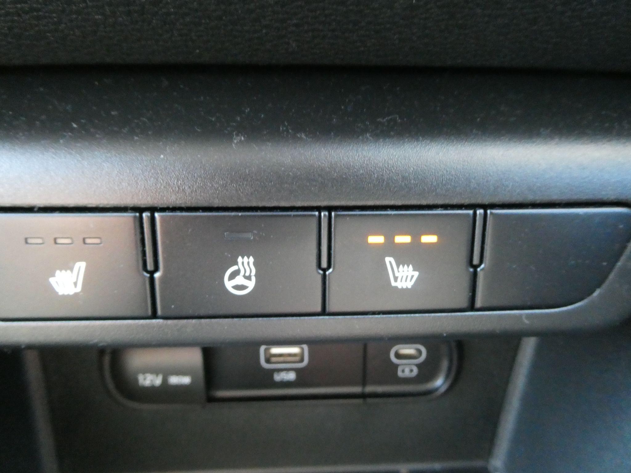 Kia Sportage Image 24