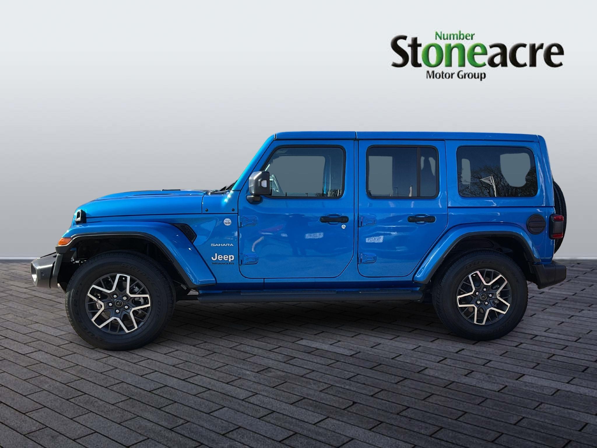 Jeep Wrangler Image 8