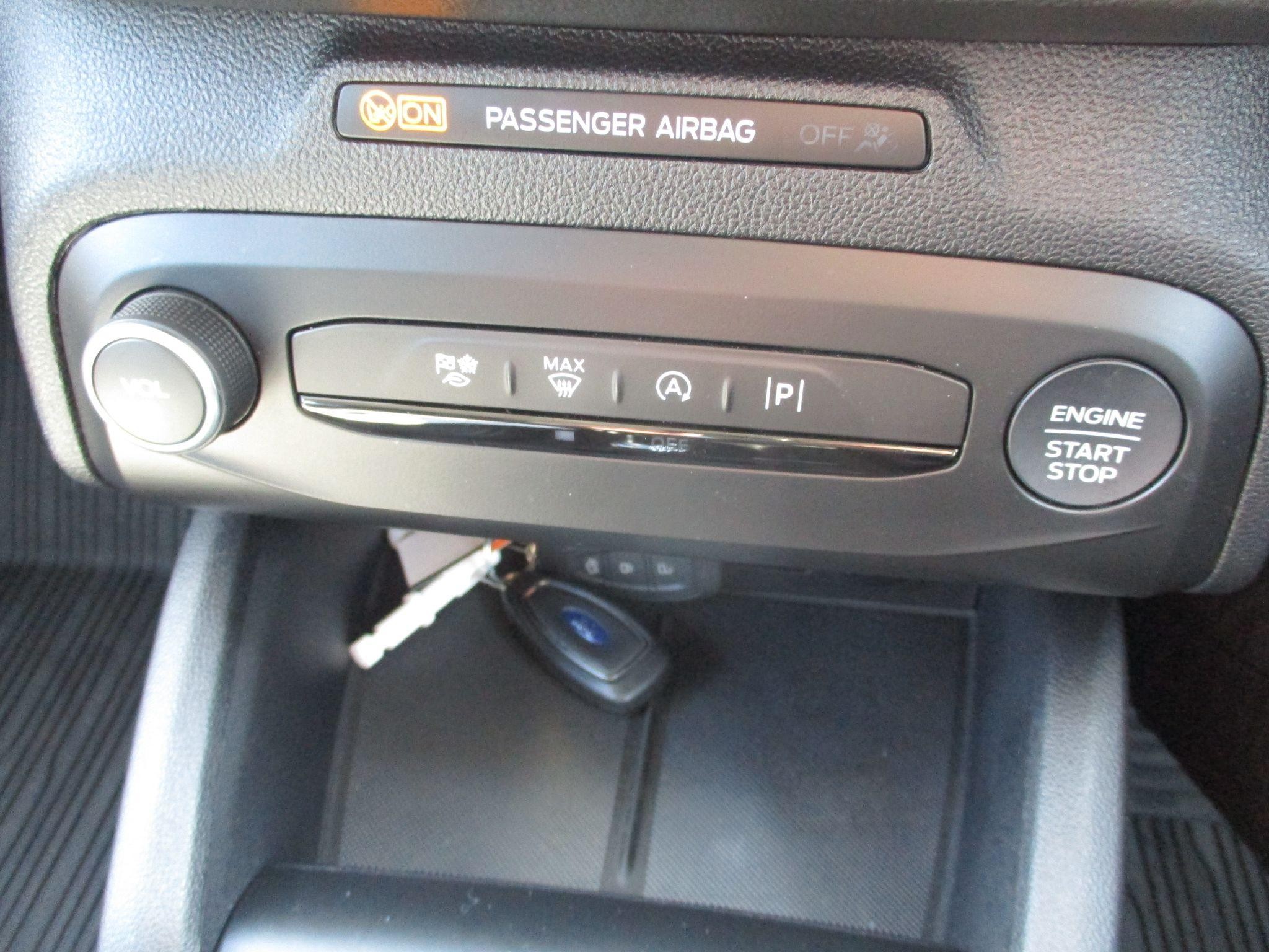 Ford Focus Image 16