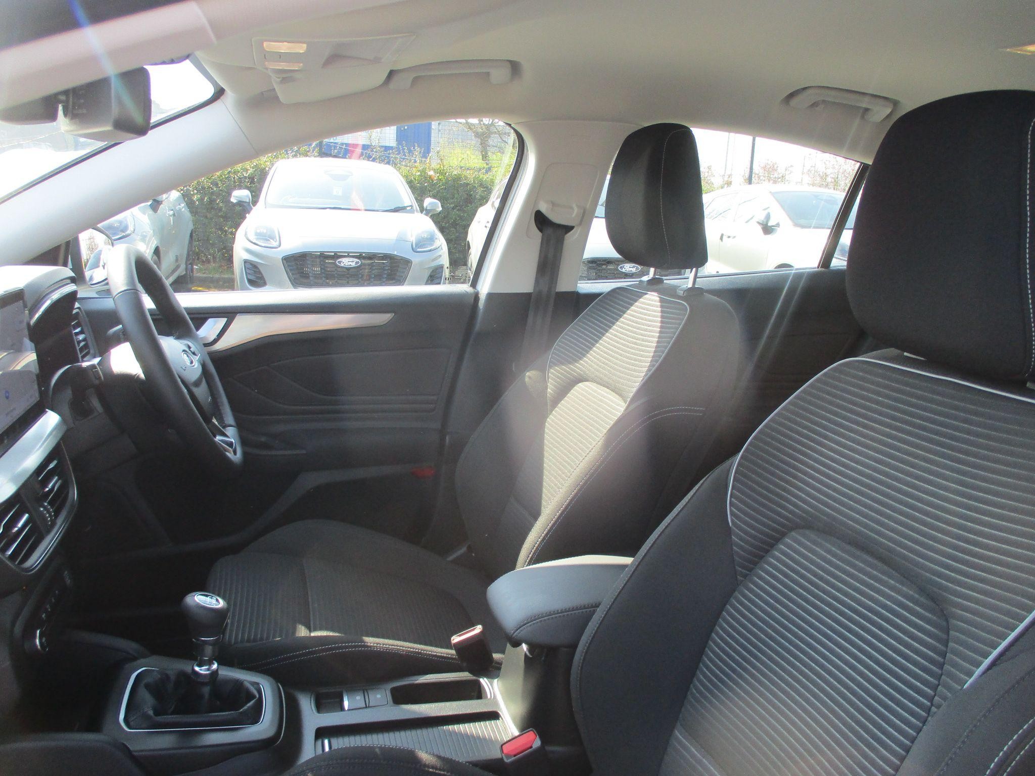 Ford Focus Image 20