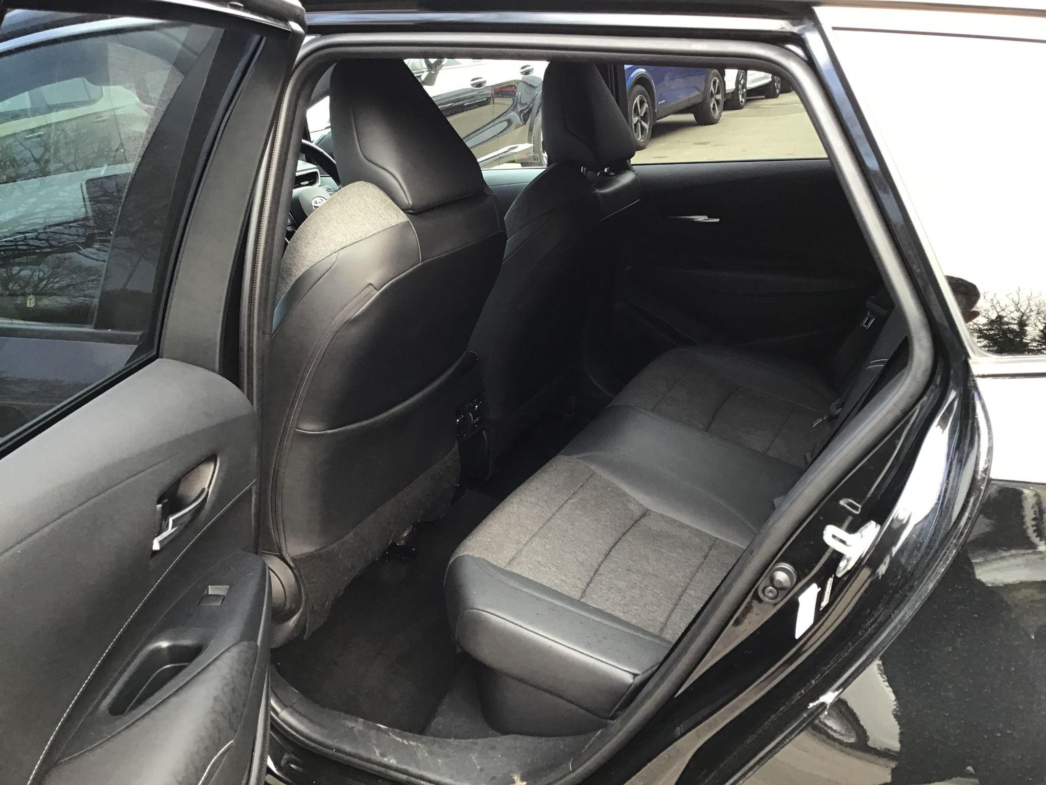 Toyota Corolla Image 15