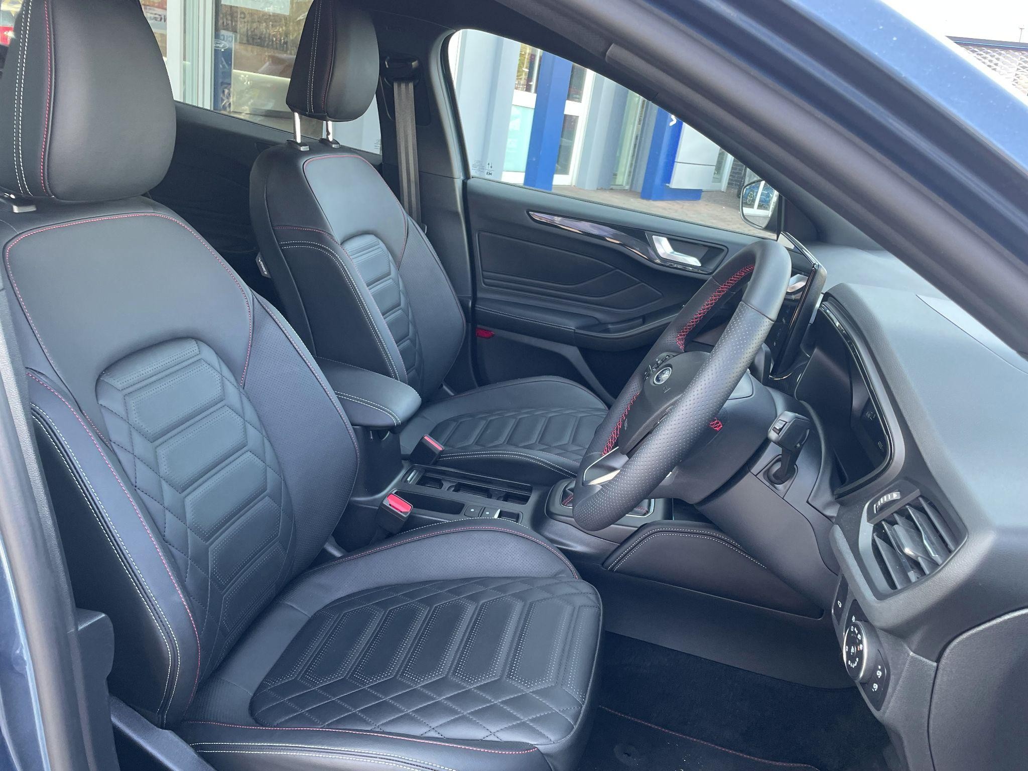 Ford Focus Image 10