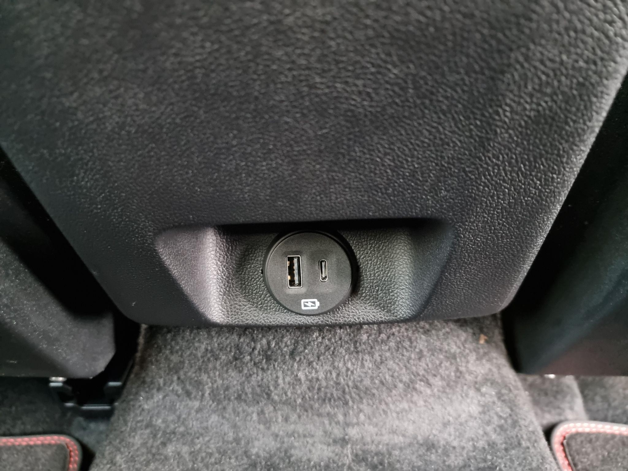 Ford Focus Image 17